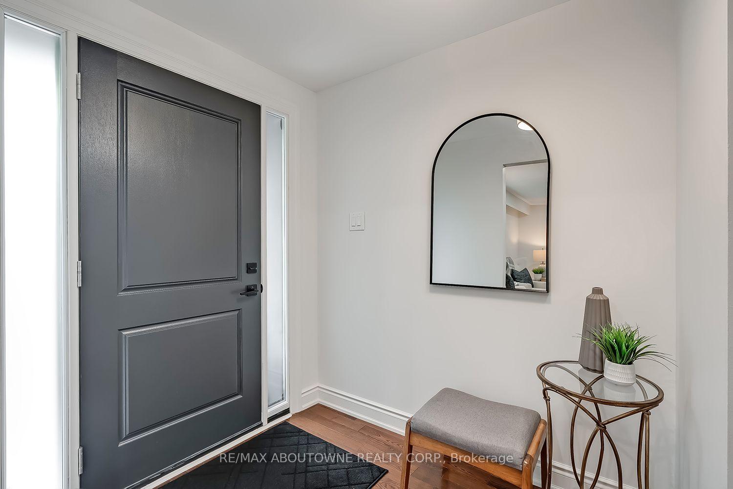 Photo 3 of 173 Arichat Road, Oakville, Ford — HOMEH