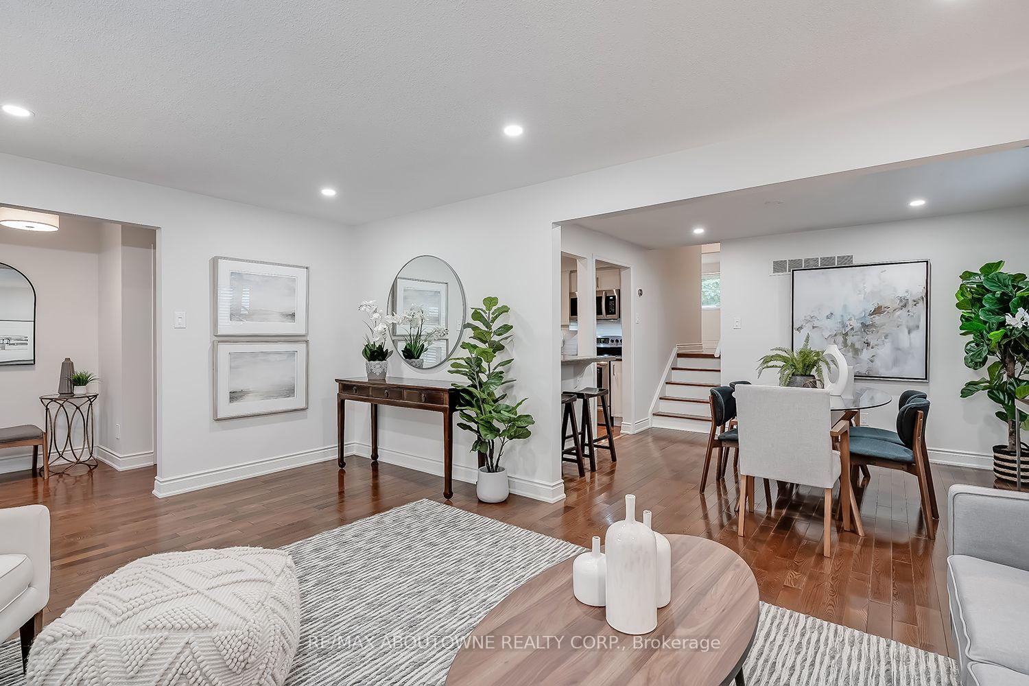 Photo 8 of 173 Arichat Road, Oakville, Ford — HOMEH