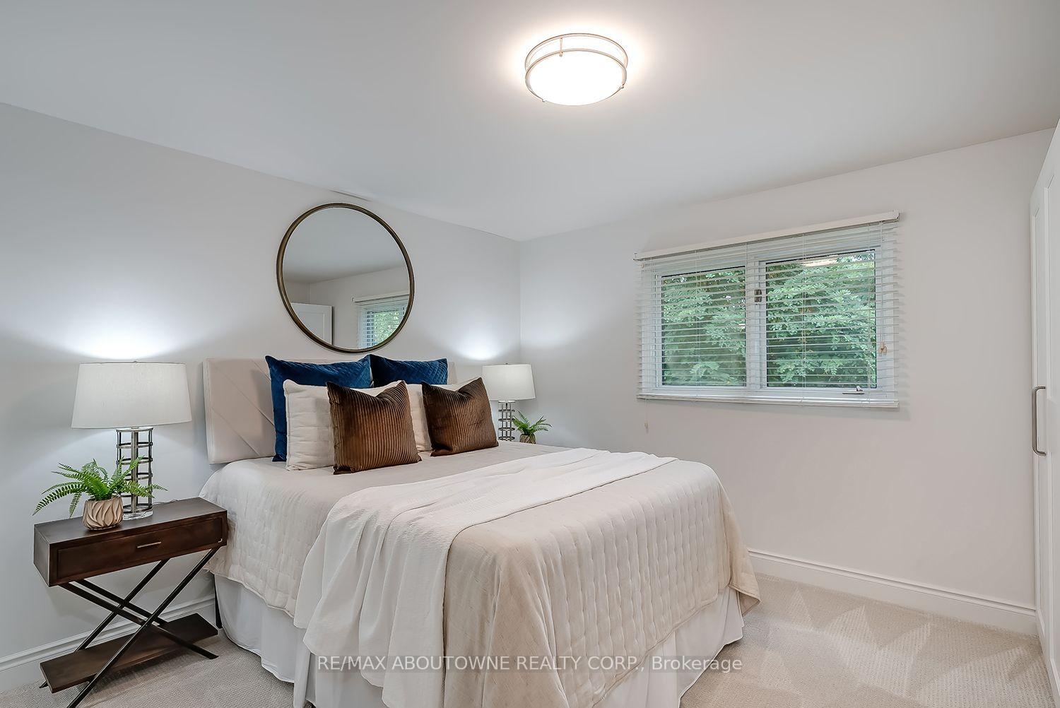 Photo 17 of 173 Arichat Road, Oakville, Ford — HOMEH