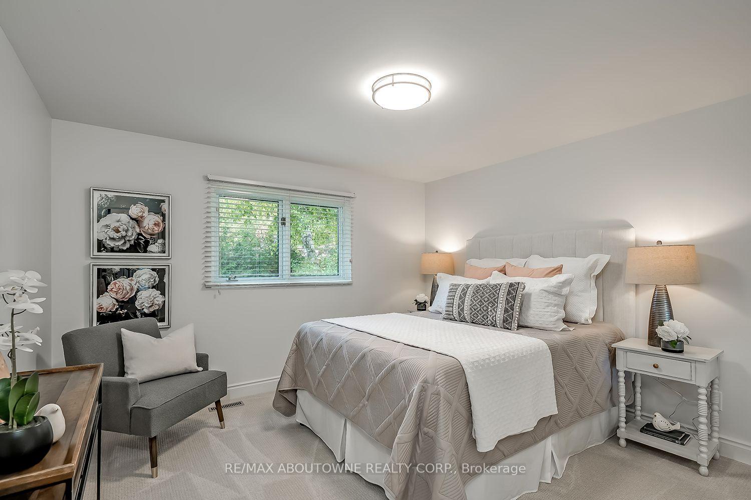 Photo 21 of 173 Arichat Road, Oakville, Ford — HOMEH