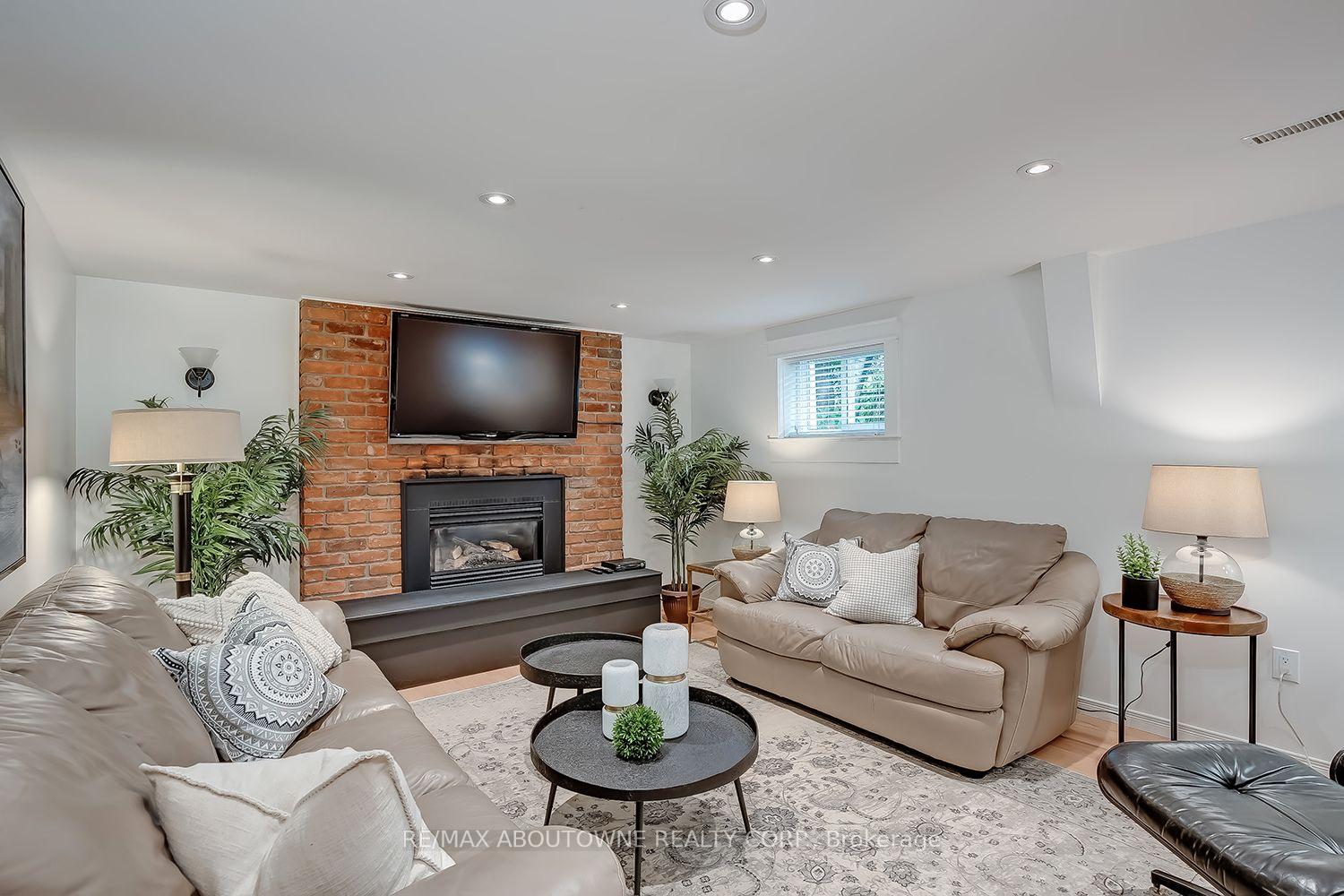 Photo 28 of 173 Arichat Road, Oakville, Ford — HOMEH