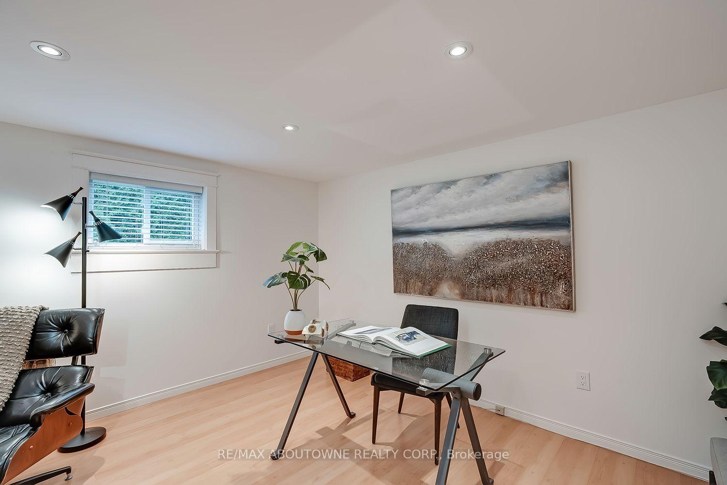 Photo 32 of 173 Arichat Road, Oakville, Ford — HOMEH