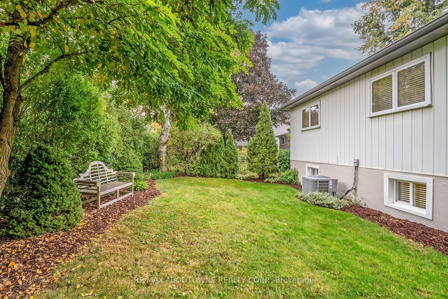 Photo 38 of 173 Arichat Road, Oakville, Ford — HOMEH