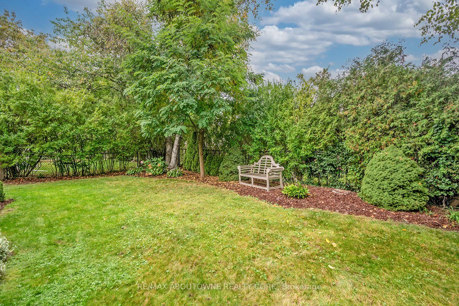 Photo 40 of 173 Arichat Road, Oakville, Ford — HOMEH
