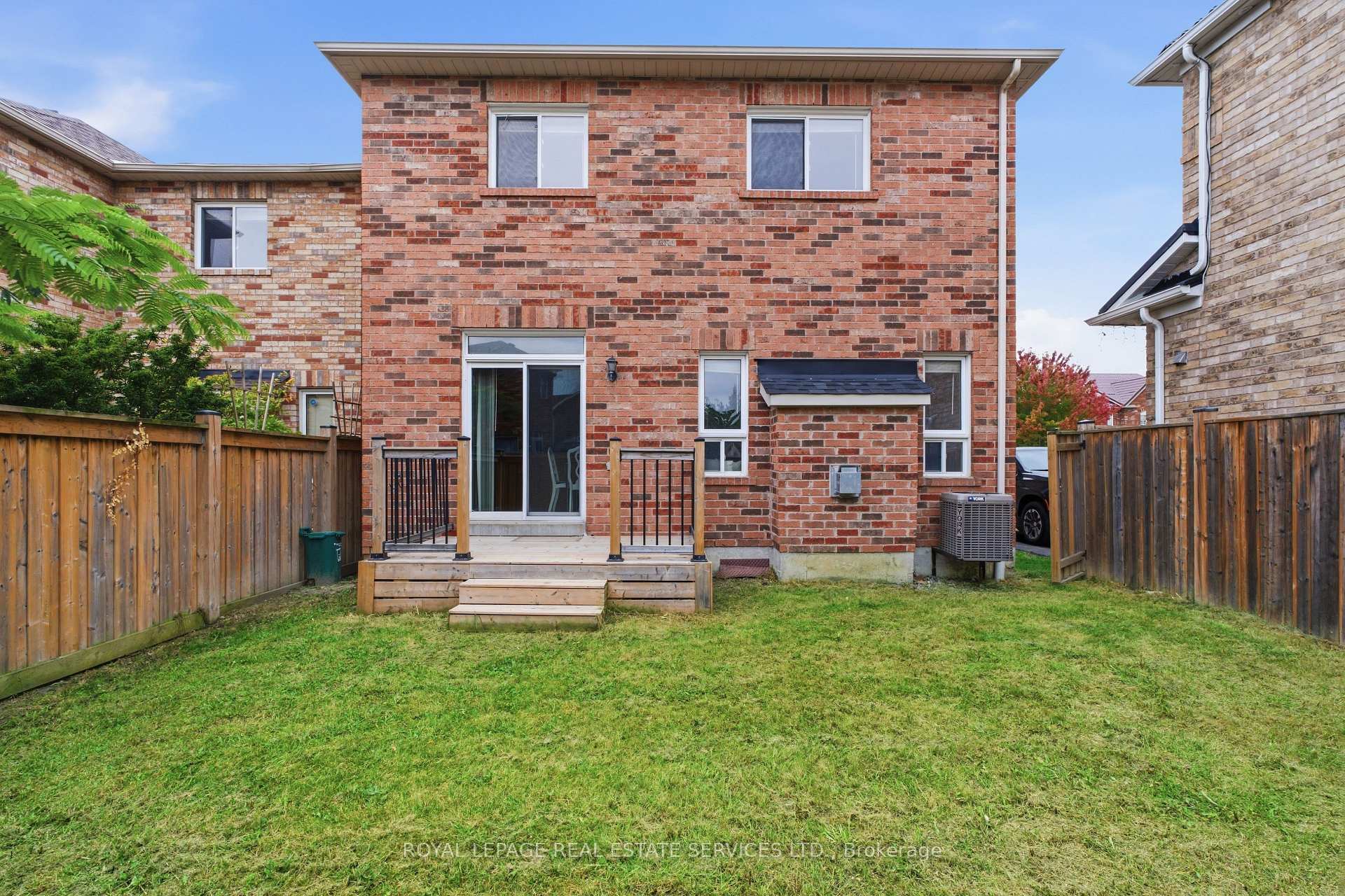 Photo 5 of 4615 Jethro Court, Mississauga, Hurontario — HOMEH