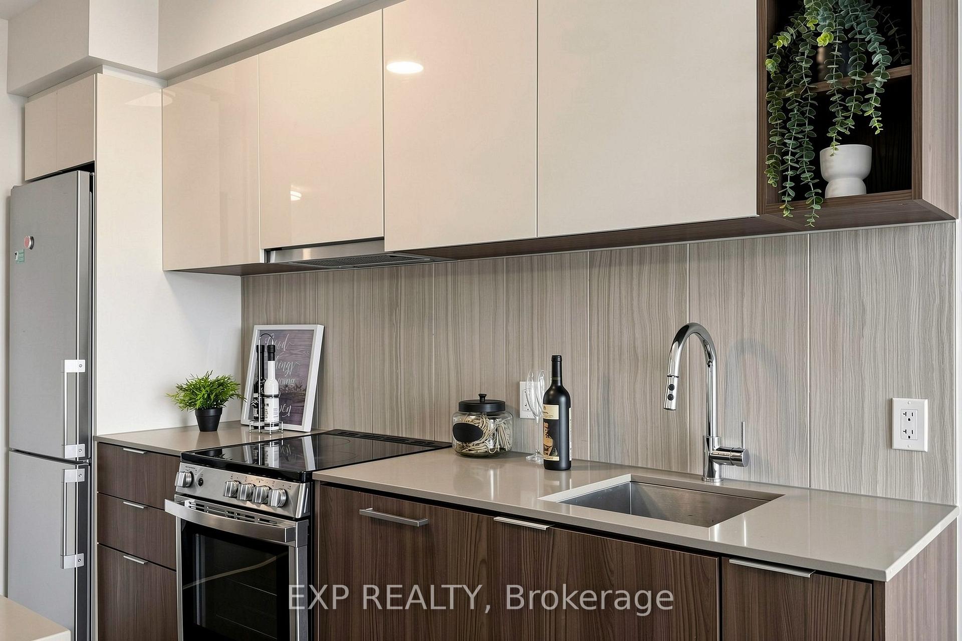 Photo 7 of Unit 611, 31 Tippett Road, North York, Clanton Park — HOMEH
