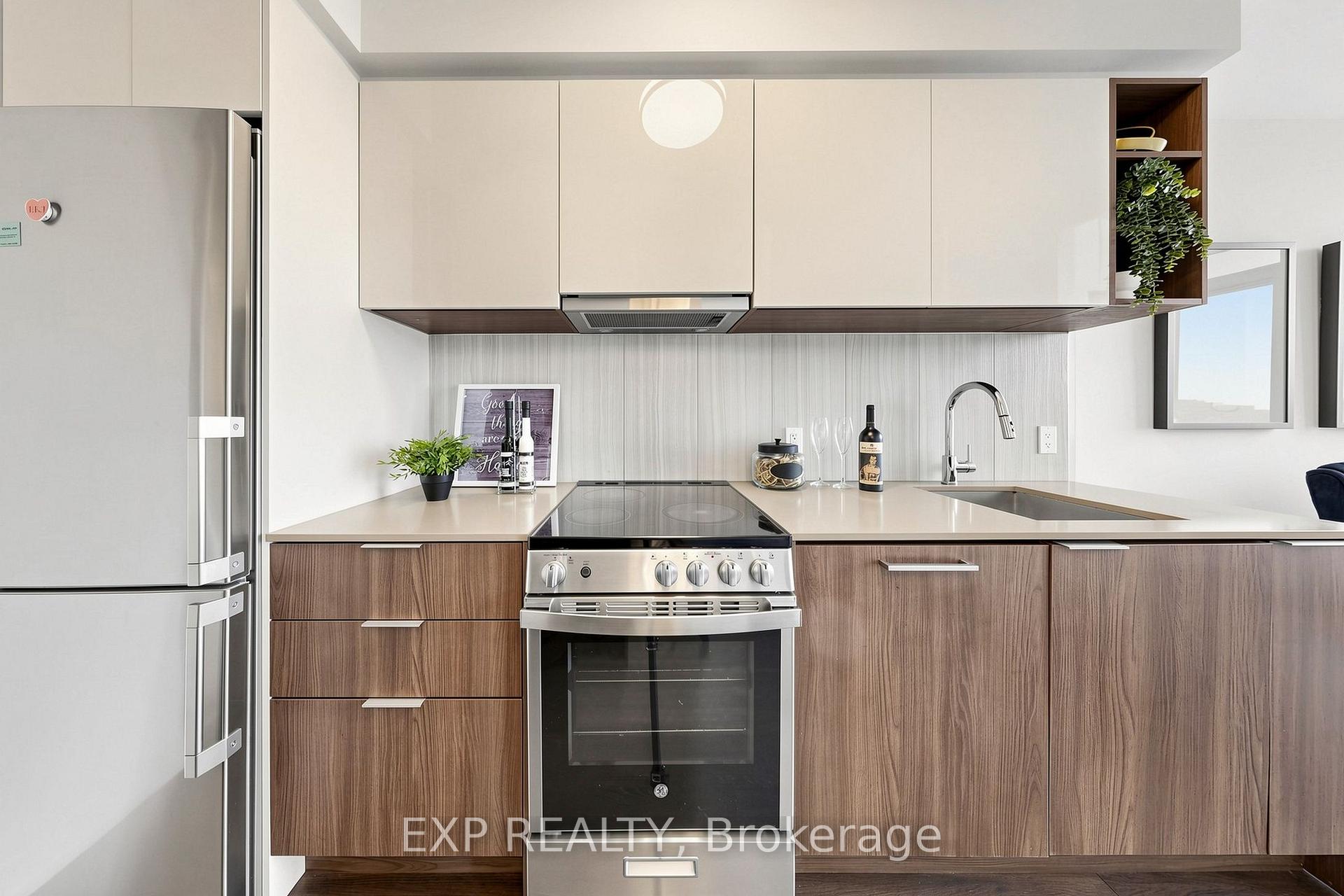 Photo 8 of Unit 611, 31 Tippett Road, North York, Clanton Park — HOMEH