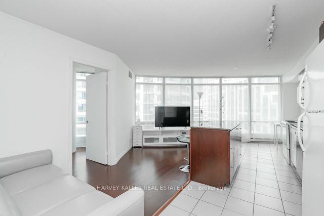 Photo 5 of Unit 1510, 361 Front Street W, Toronto, Waterfront Communities — HOMEH