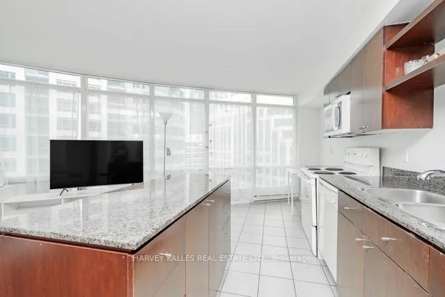 Photo 18 of Unit 1510, 361 Front Street W, Toronto, Waterfront Communities — HOMEH