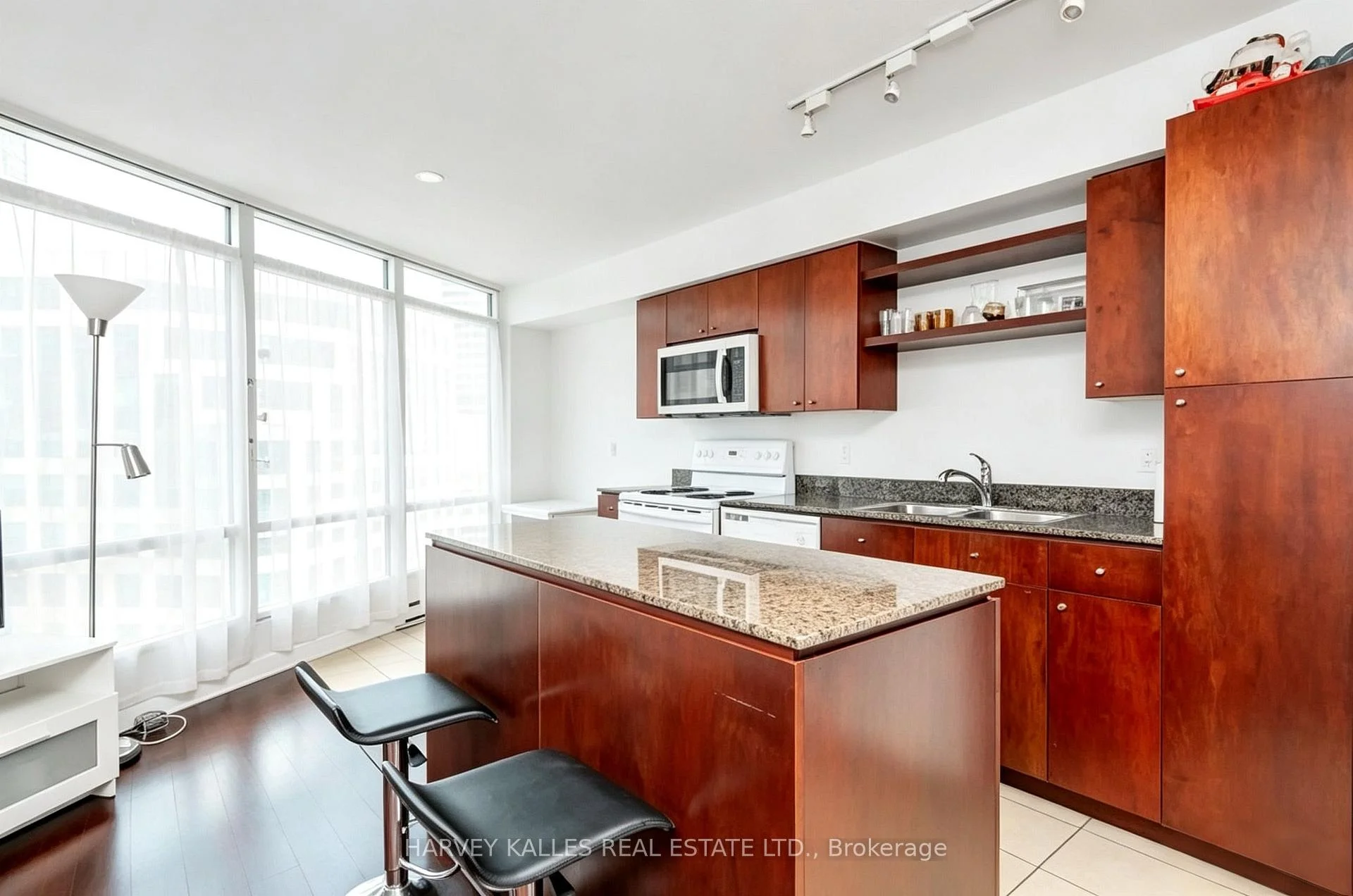 Photo 20 of Unit 1510, 361 Front Street W, Toronto, Waterfront Communities — HOMEH