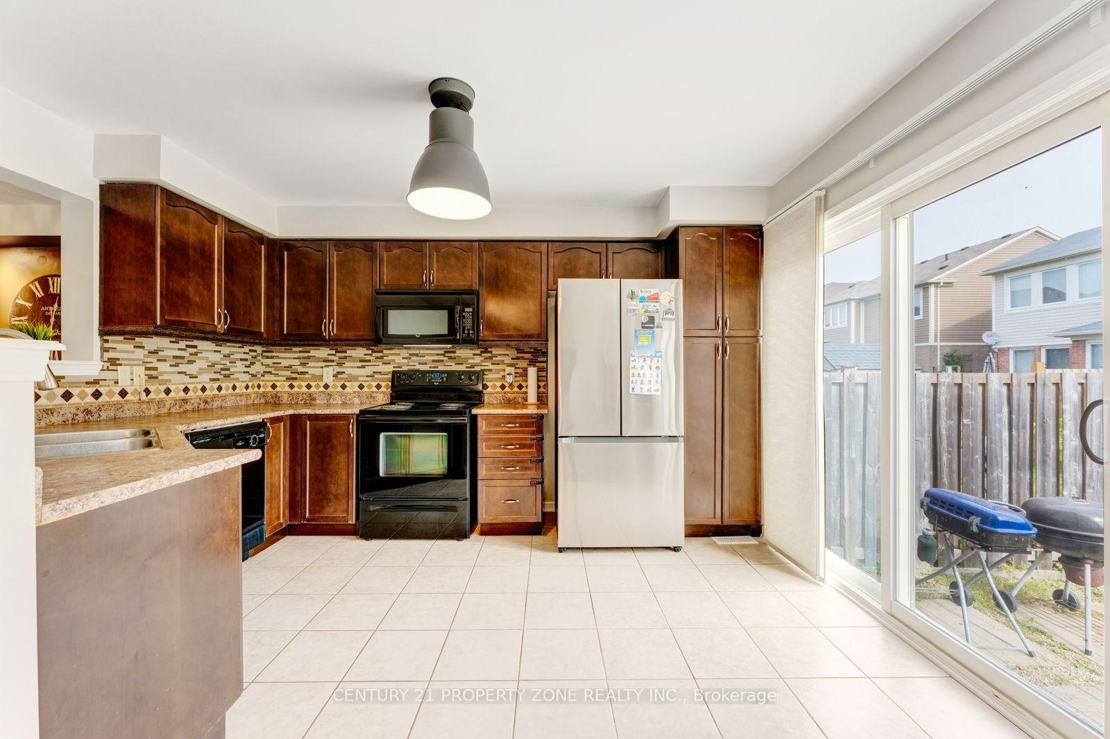 Photo 32 of 78 Michigan Avenue, Cambridge, Silver Heights — HOMEH