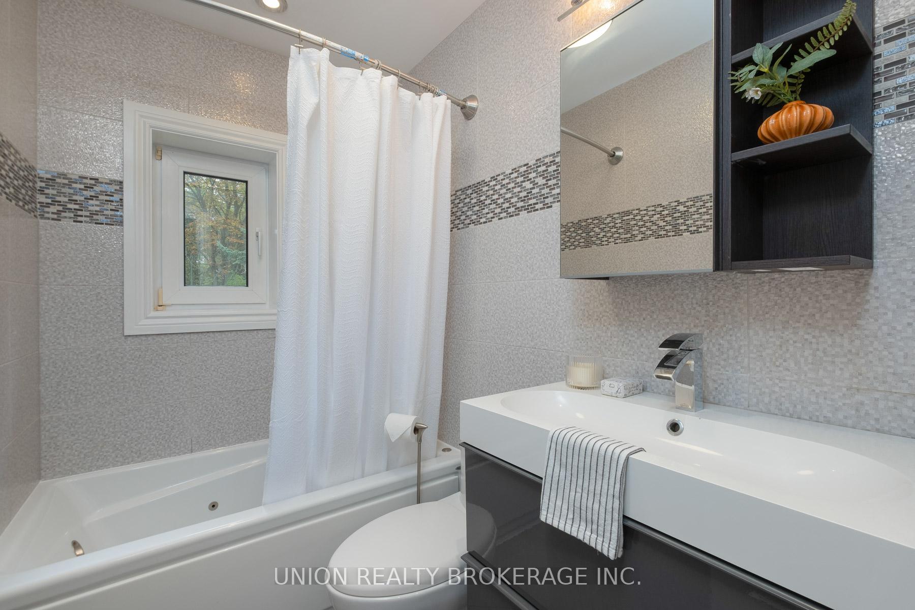 Photo 7 of 65 Adanac Drive, Scarborough, Cliffcrest — HOMEH