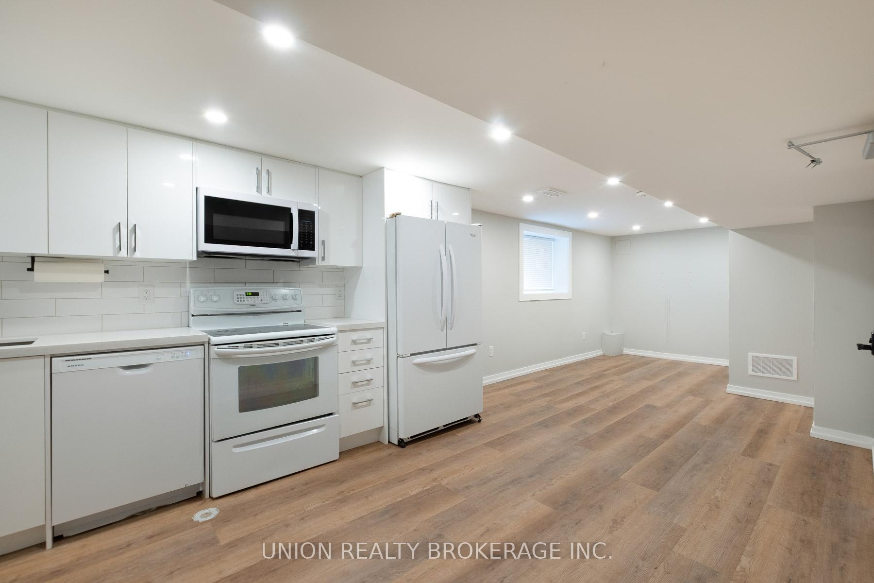 Photo 13 of 65 Adanac Drive, Scarborough, Cliffcrest — HOMEH
