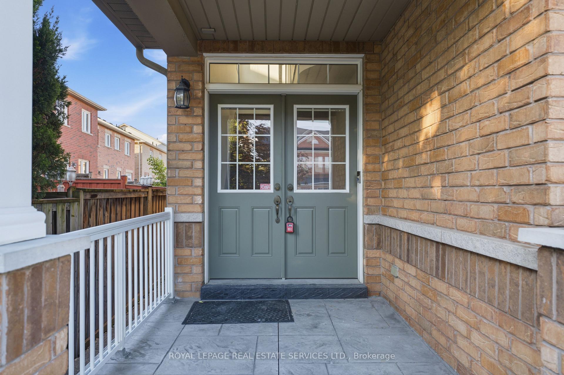 Photo 5 of 4309 Trail Blazer Way, Mississauga, Hurontario — HOMEH