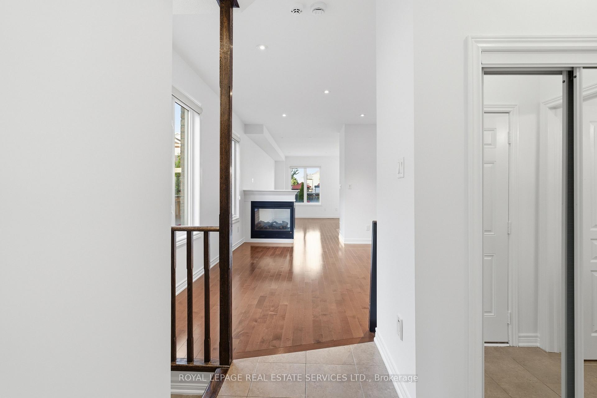 Photo 6 of 4309 Trail Blazer Way, Mississauga, Hurontario — HOMEH