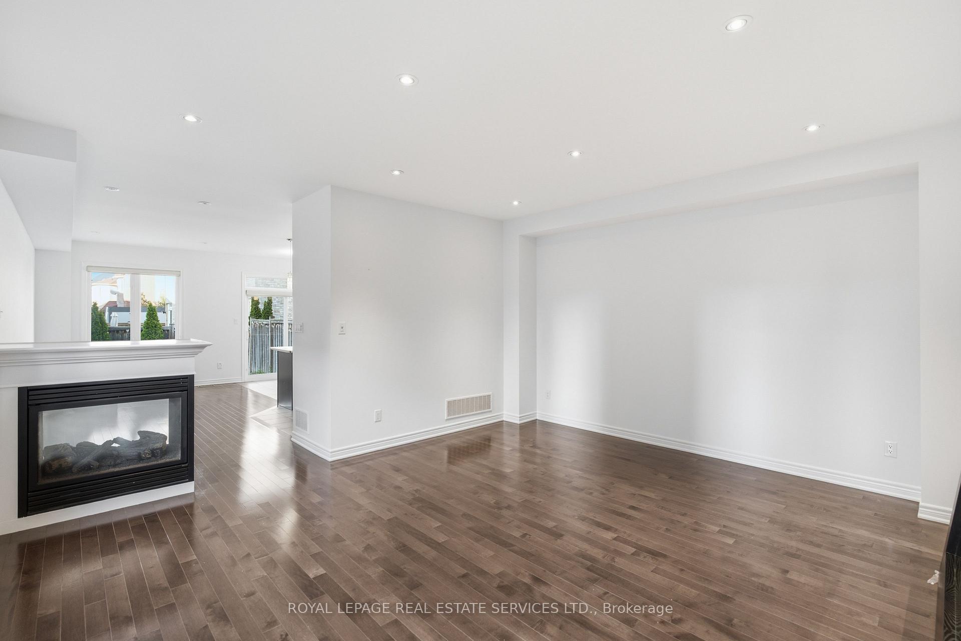 Photo 8 of 4309 Trail Blazer Way, Mississauga, Hurontario — HOMEH