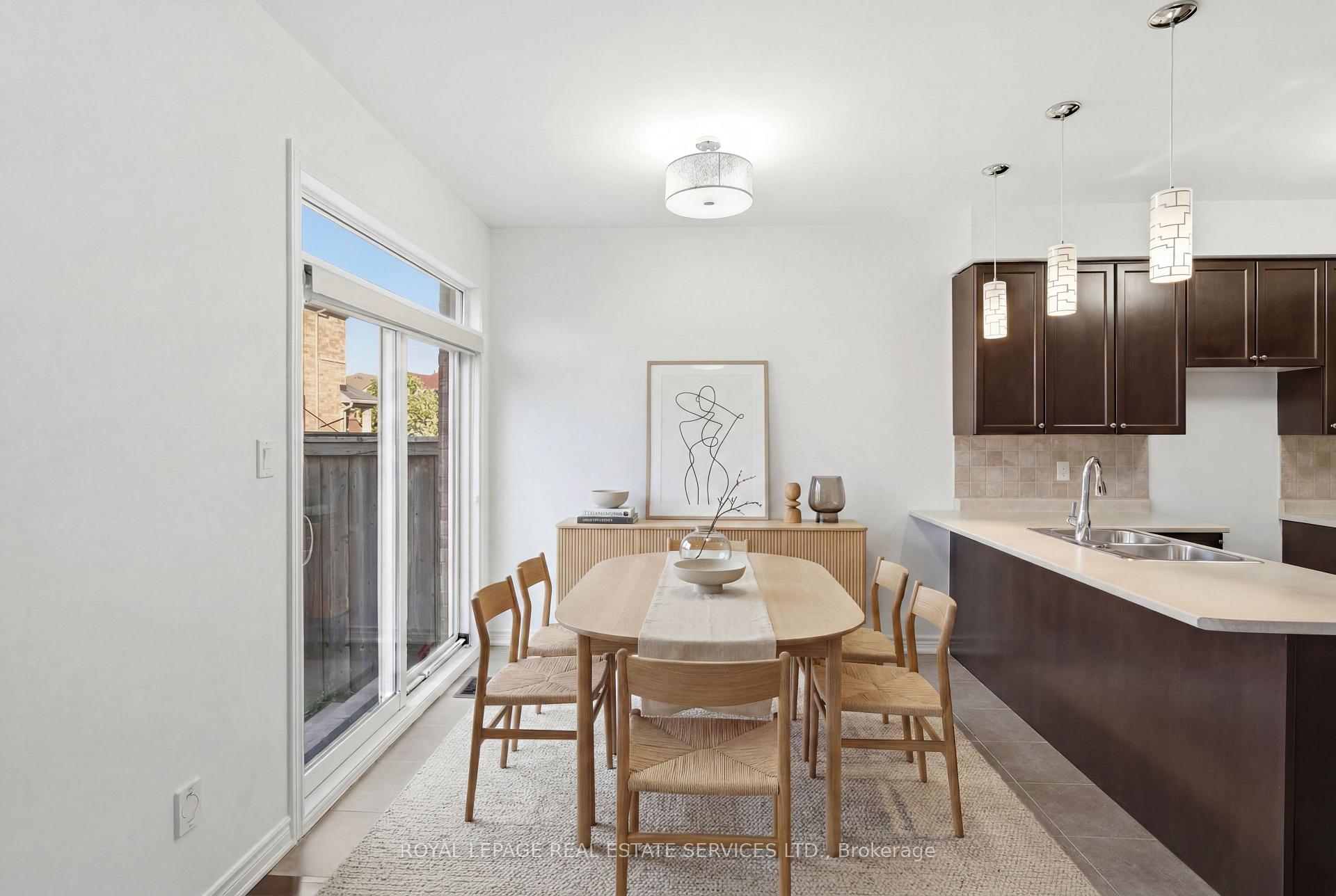 Photo 17 of 4309 Trail Blazer Way, Mississauga, Hurontario — HOMEH