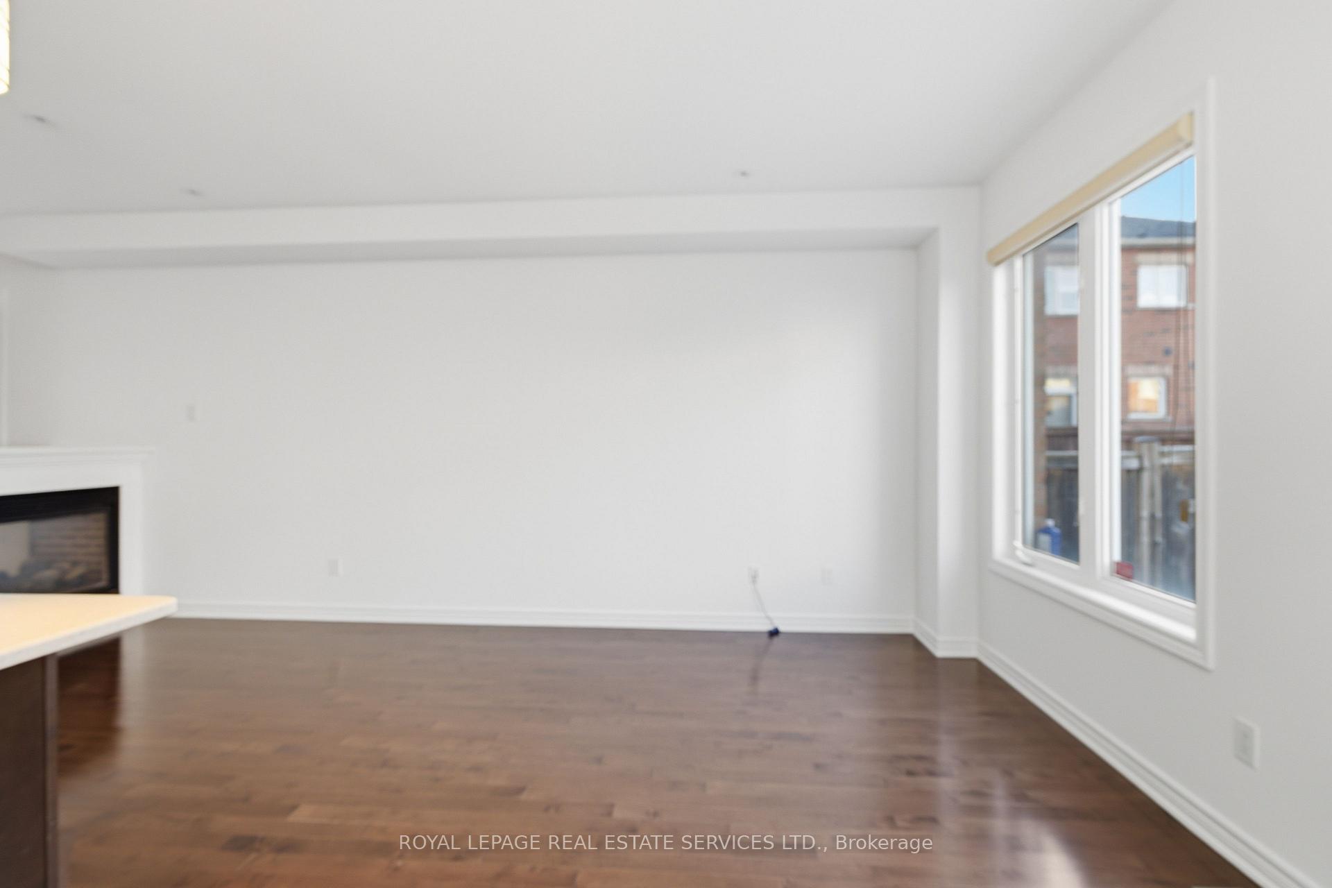 Photo 20 of 4309 Trail Blazer Way, Mississauga, Hurontario — HOMEH