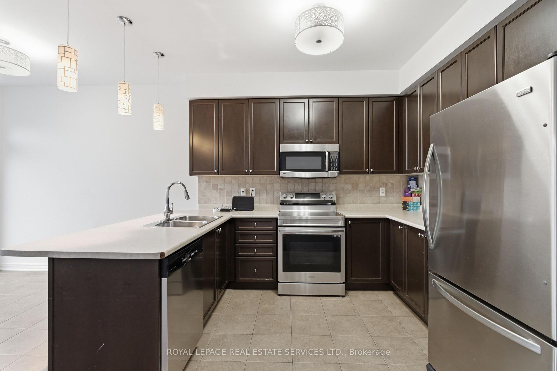 Photo 23 of 4309 Trail Blazer Way, Mississauga, Hurontario — HOMEH