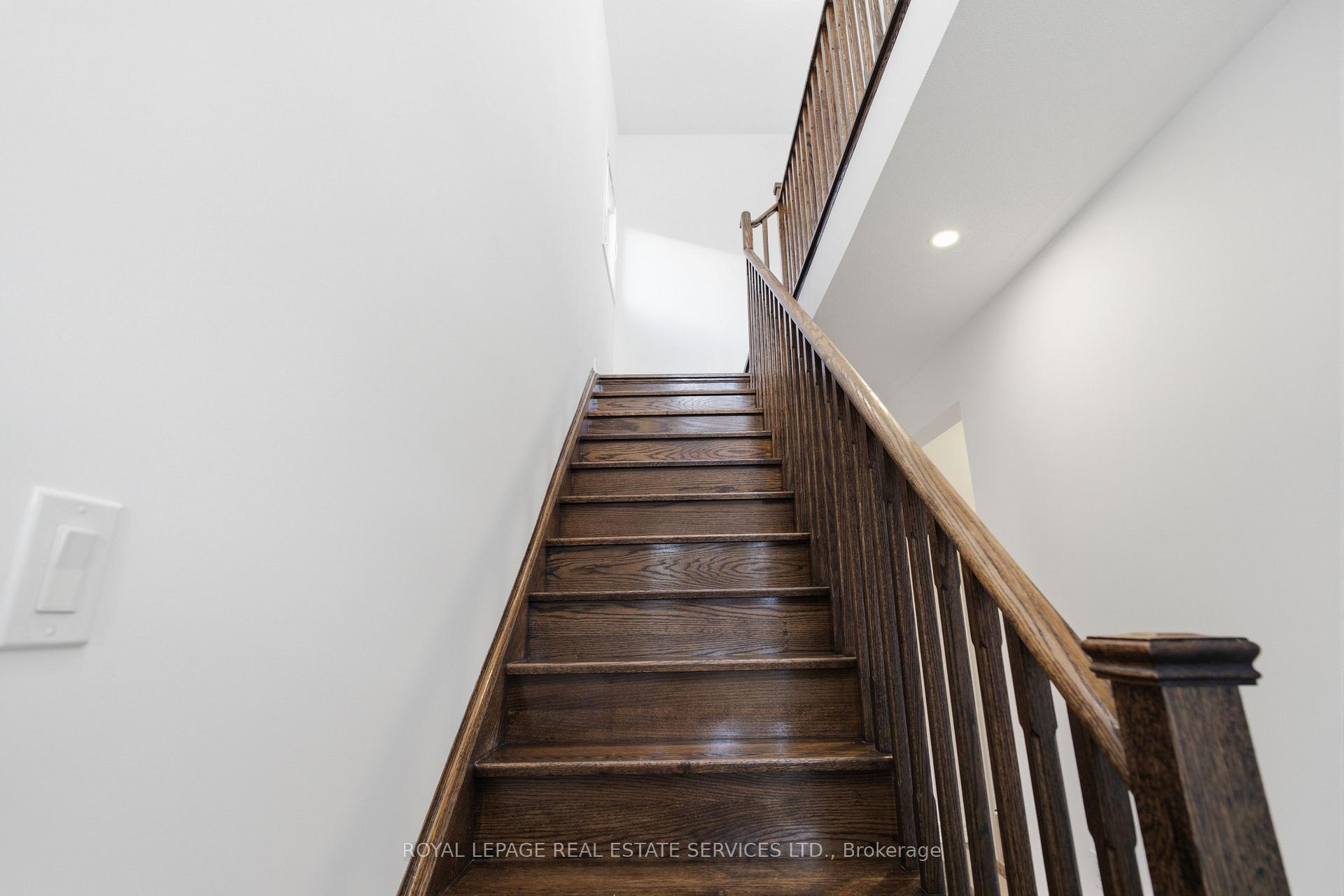 Photo 24 of 4309 Trail Blazer Way, Mississauga, Hurontario — HOMEH