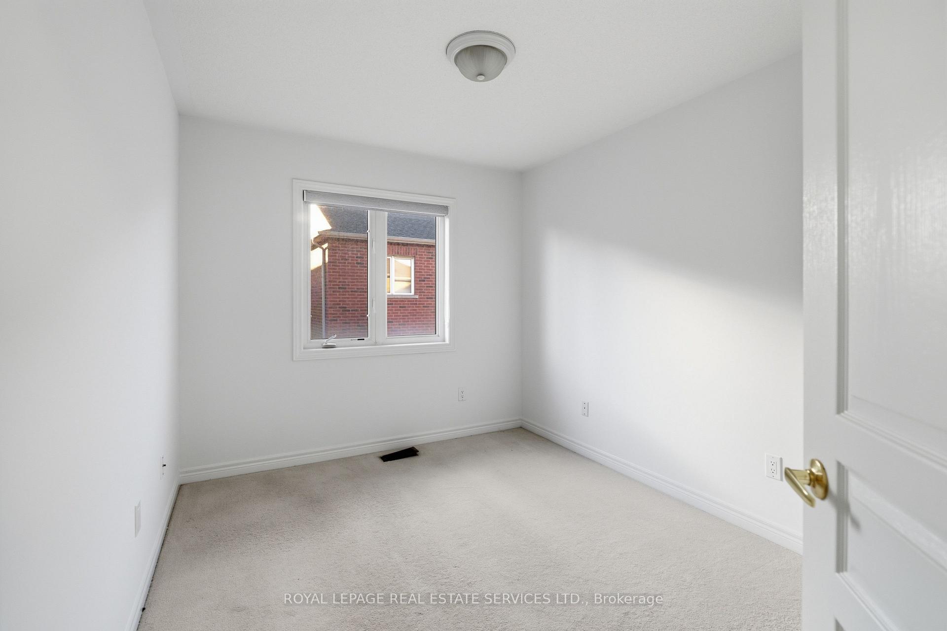 Photo 29 of 4309 Trail Blazer Way, Mississauga, Hurontario — HOMEH