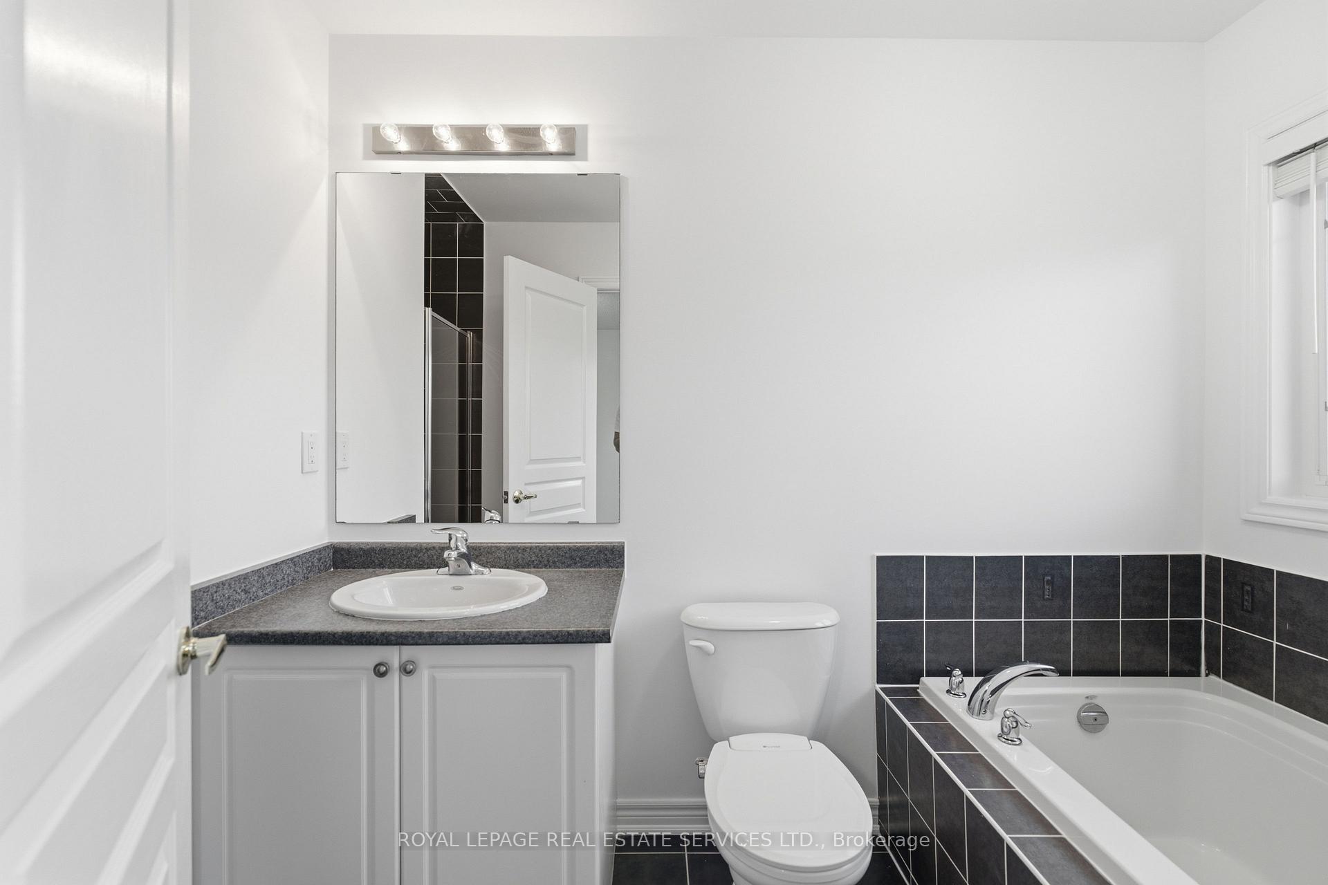 Photo 34 of 4309 Trail Blazer Way, Mississauga, Hurontario — HOMEH
