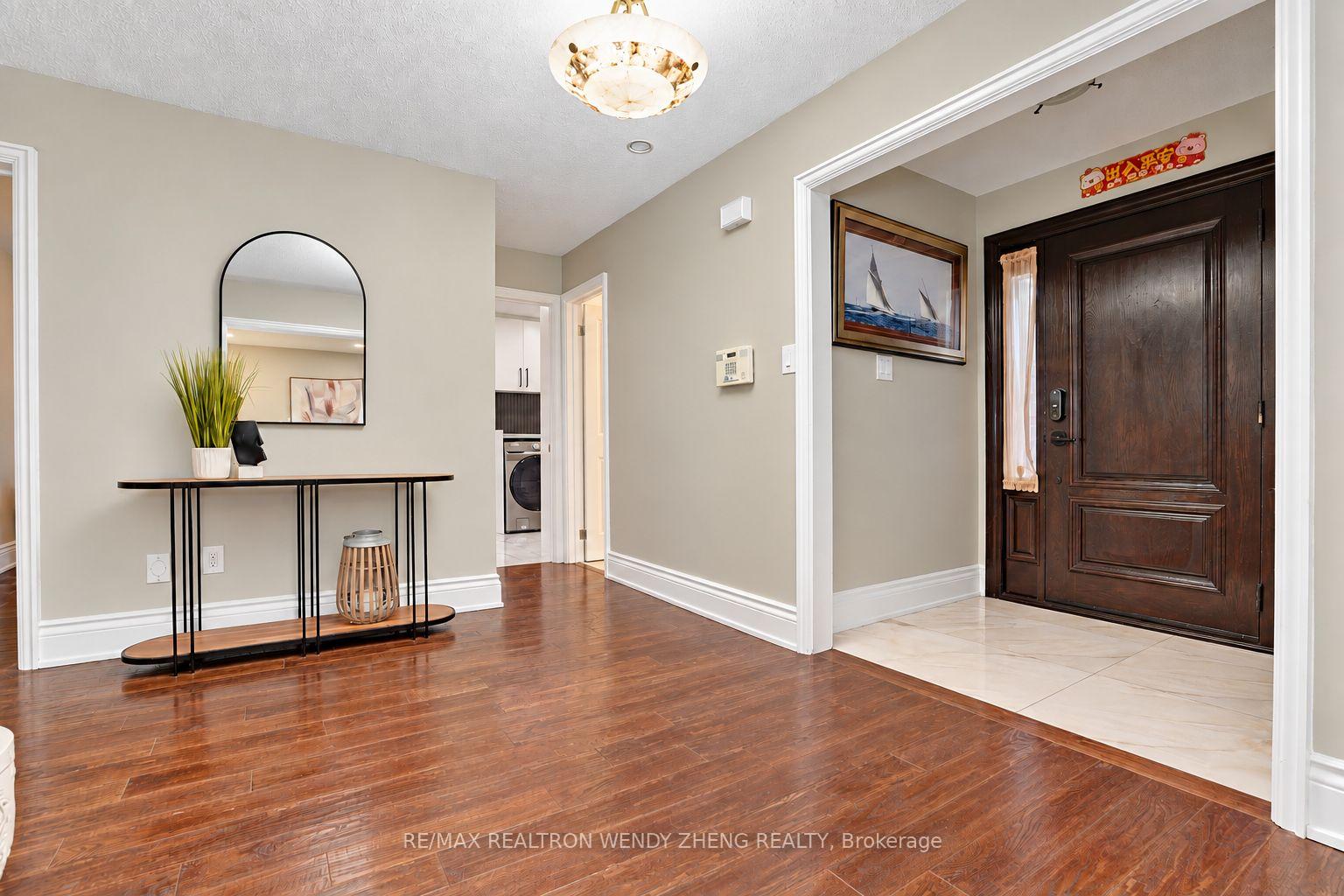 Photo 3 of 22 West Side Drive, Markham, Markville — HOMEH