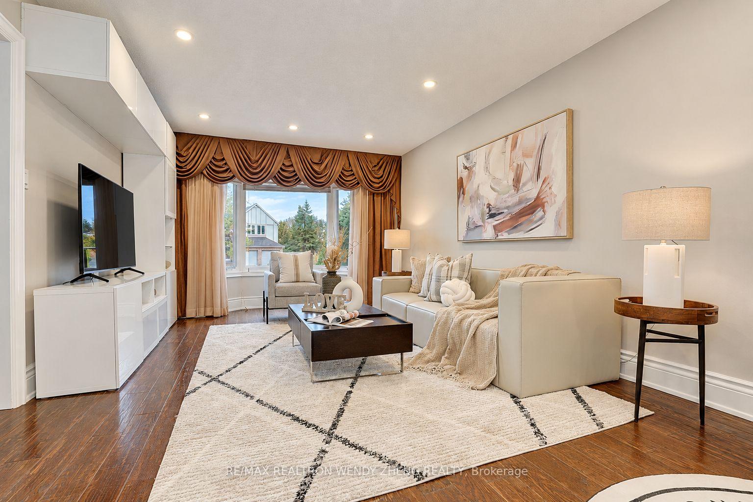 Photo 17 of 22 West Side Drive, Markham, Markville — HOMEH