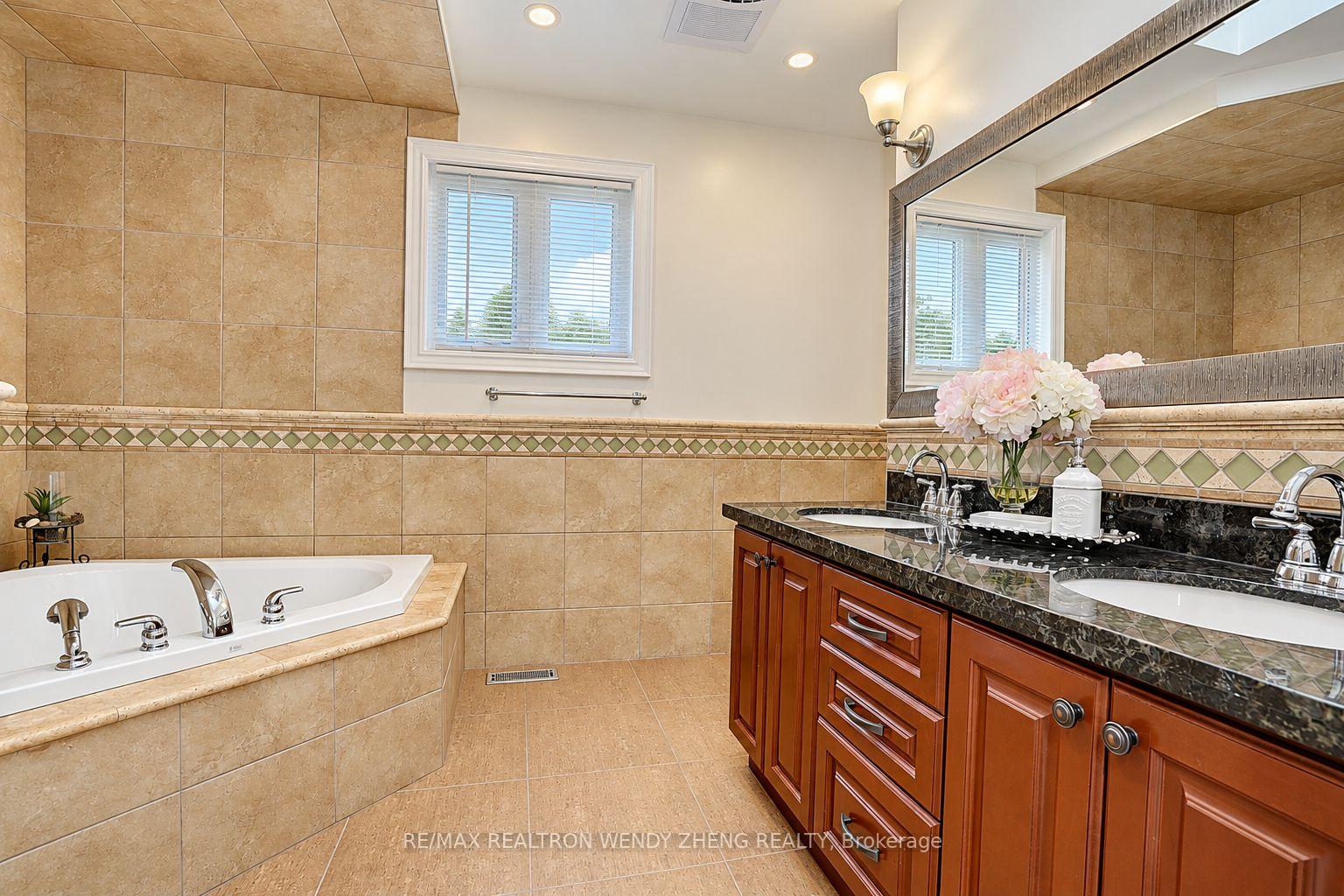 Photo 26 of 22 West Side Drive, Markham, Markville — HOMEH