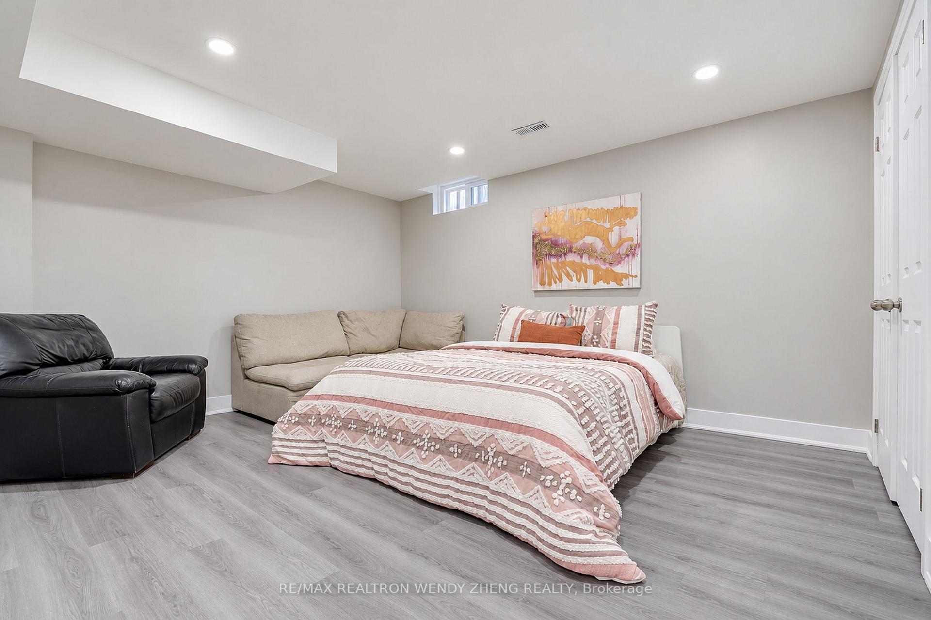 Photo 41 of 22 West Side Drive, Markham, Markville — HOMEH