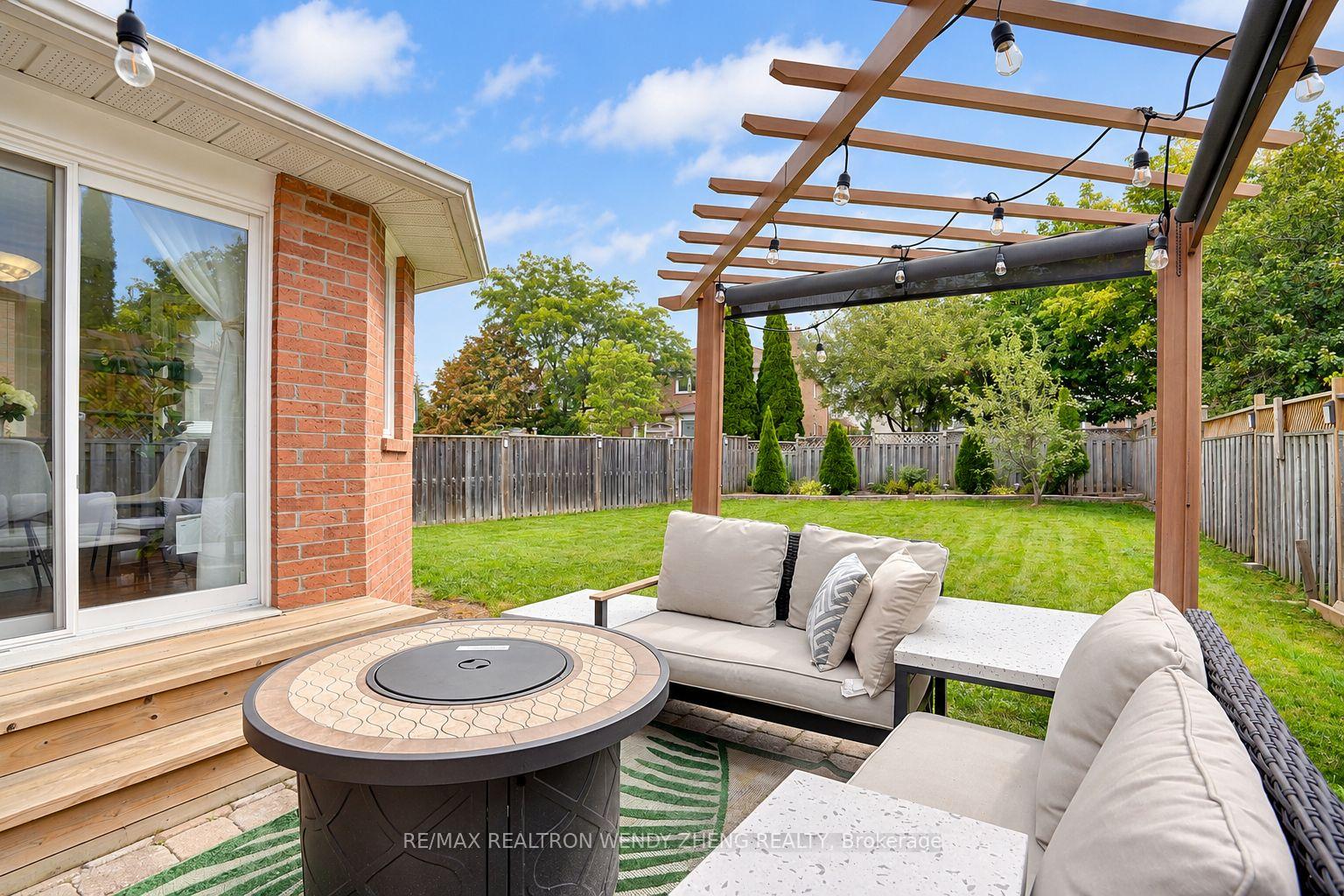 Photo 50 of 22 West Side Drive, Markham, Markville — HOMEH