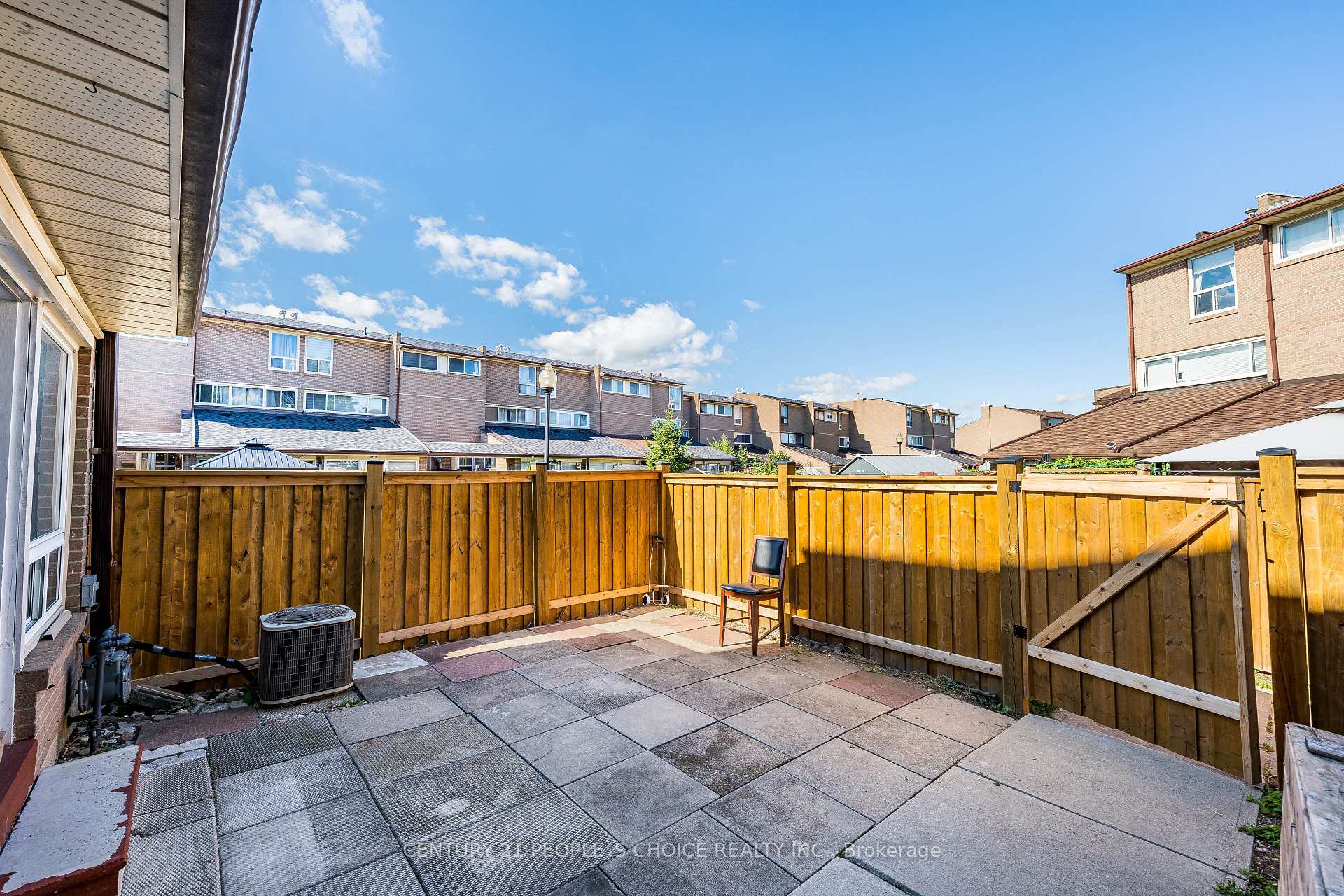 Photo 3 of Unit 2, 242 John Garland Boulevard, Etobicoke, West Humber-Clairville — HOMEH