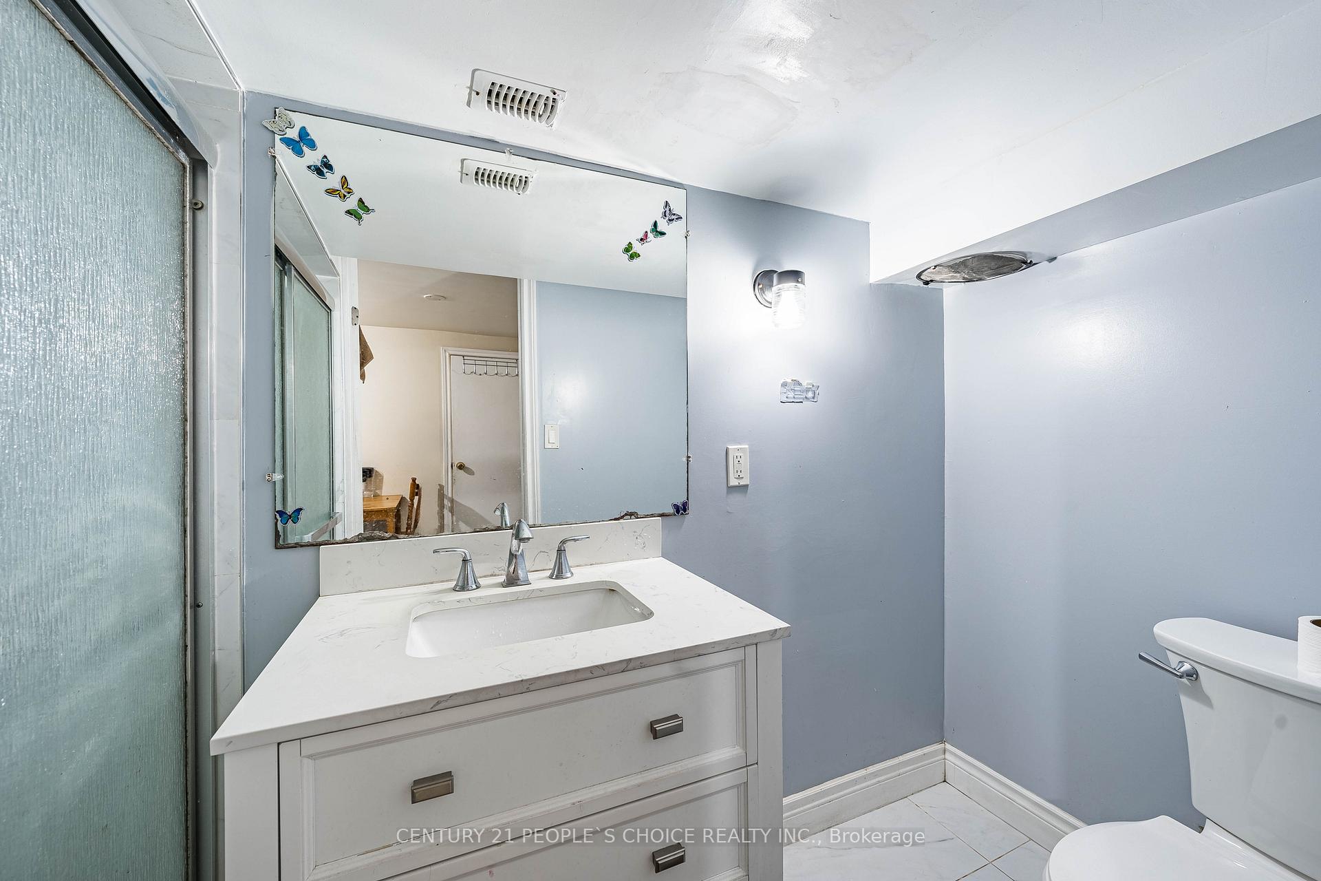 Photo 11 of Unit 2, 242 John Garland Boulevard, Etobicoke, West Humber-Clairville — HOMEH