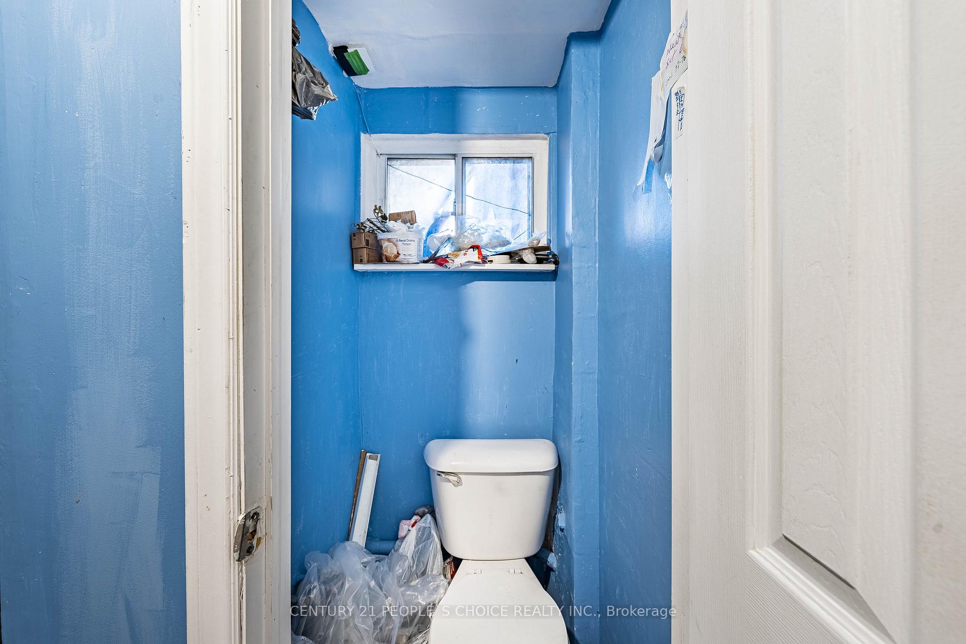 Photo 16 of Unit 2, 242 John Garland Boulevard, Etobicoke, West Humber-Clairville — HOMEH