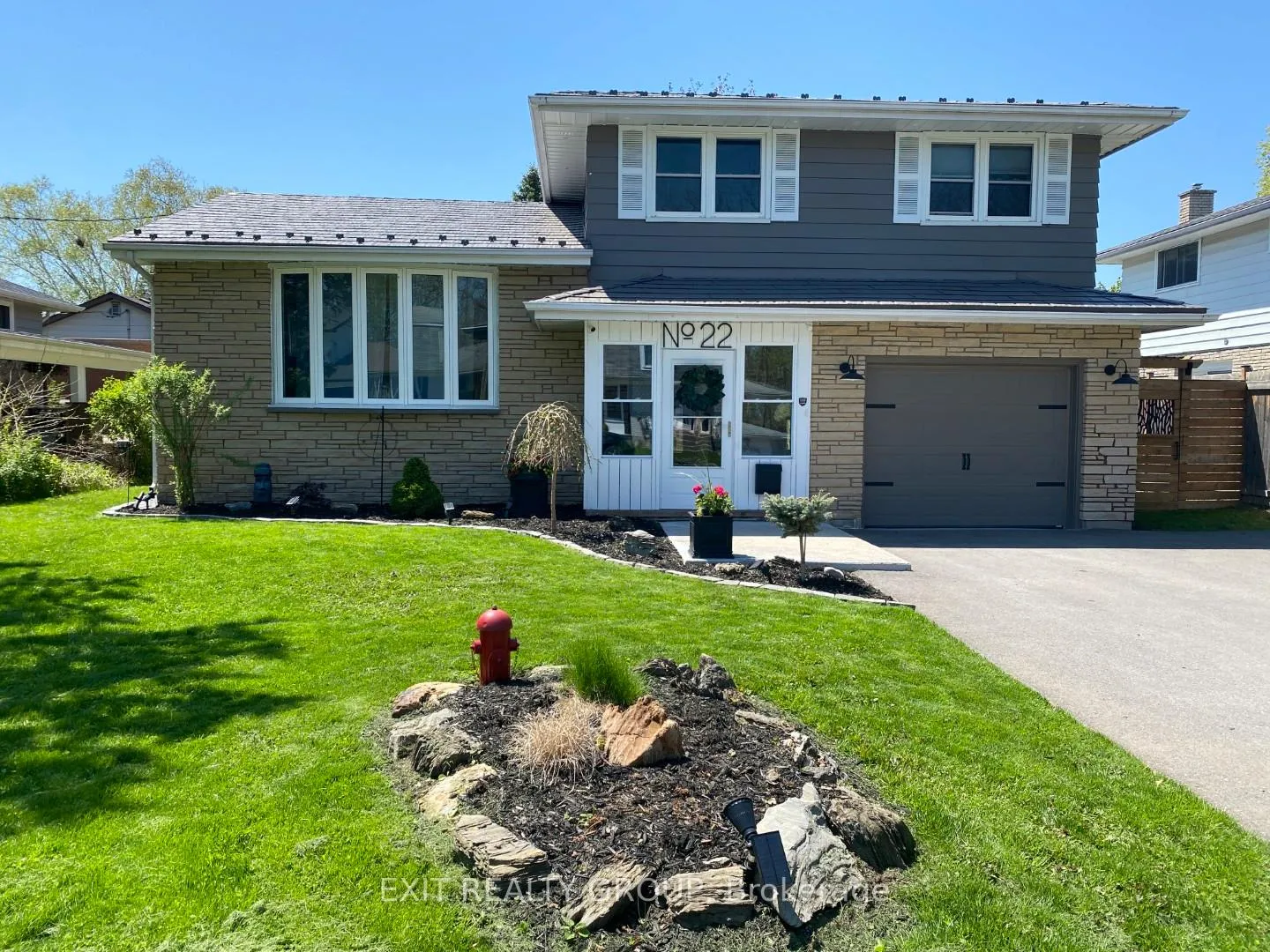 Photo 1 of 22 Joyce Crescent, Belleville, Belleville Ward — HOMEH