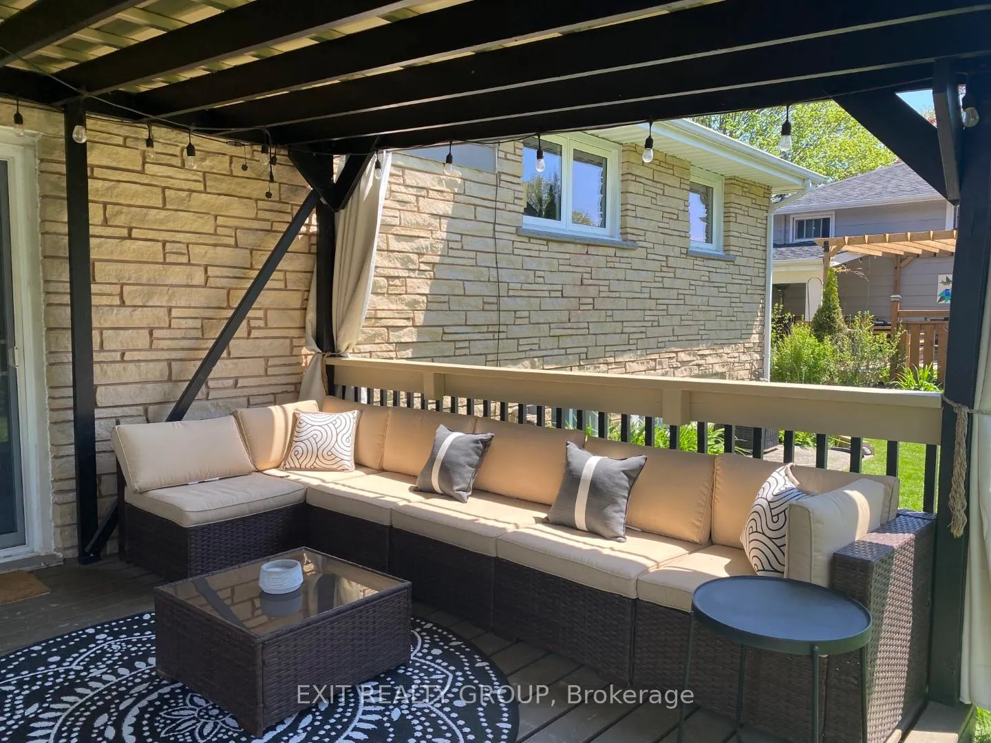Photo 12 of 22 Joyce Crescent, Belleville, Belleville Ward — HOMEH