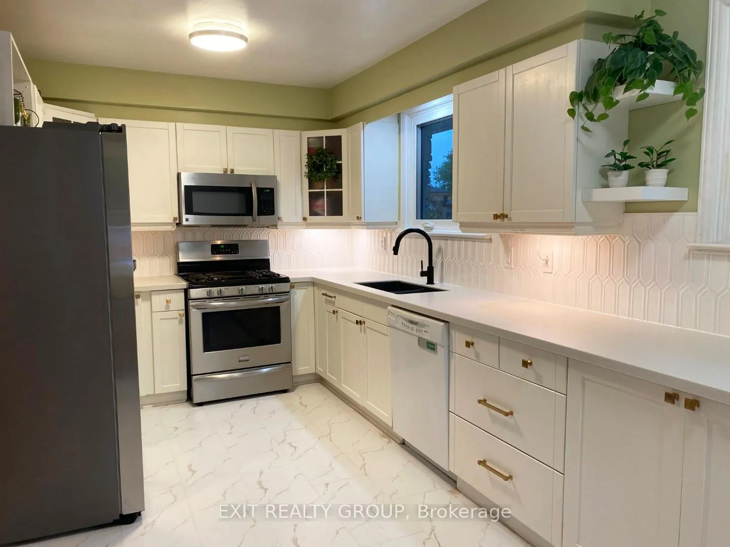 Photo 35 of 22 Joyce Crescent, Belleville, Belleville Ward — HOMEH