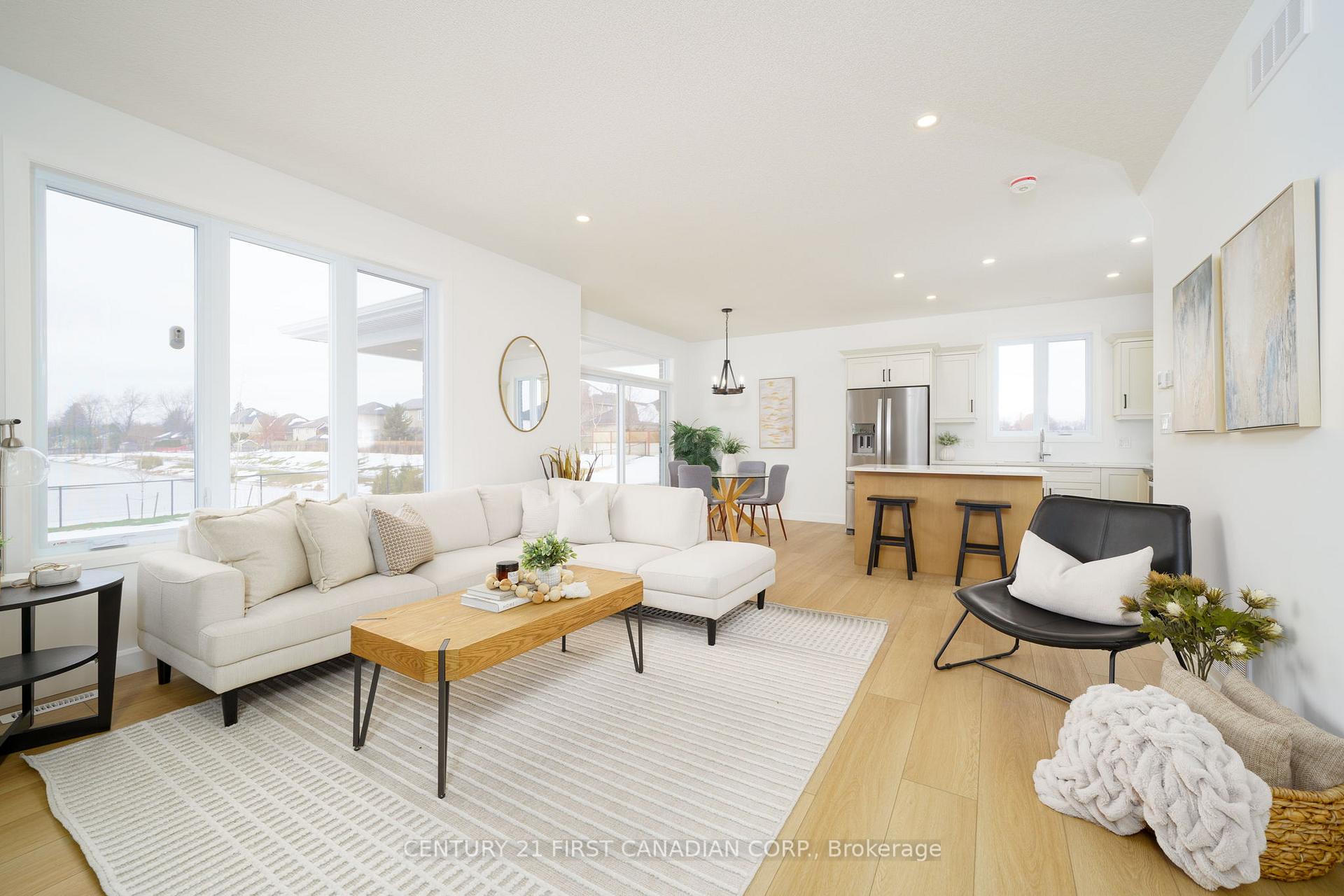 Photo 5 of 115 Atkinson Street, North Middlesex, Ailsa Craig — HOMEH
