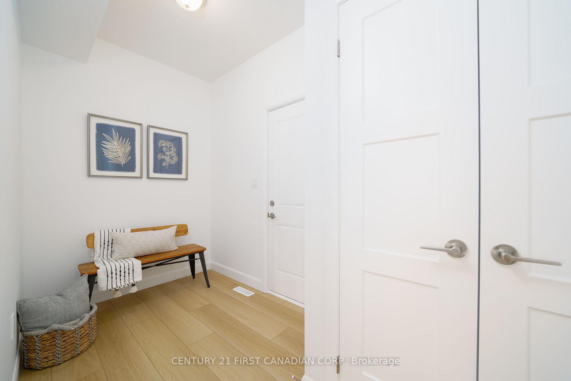 Photo 12 of 115 Atkinson Street, North Middlesex, Ailsa Craig — HOMEH
