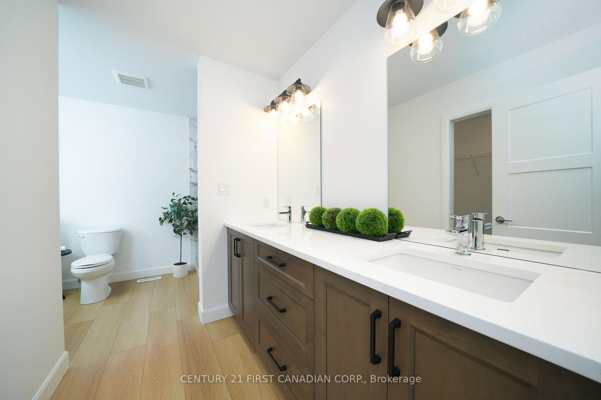 Photo 17 of 115 Atkinson Street, North Middlesex, Ailsa Craig — HOMEH