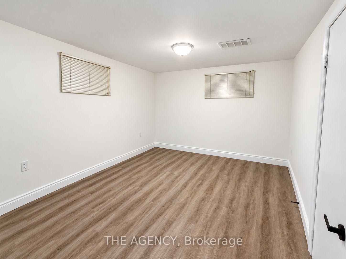 Photo 7 of Unit Basement, 6 Azrock Road, North York, Rustic — HOMEH