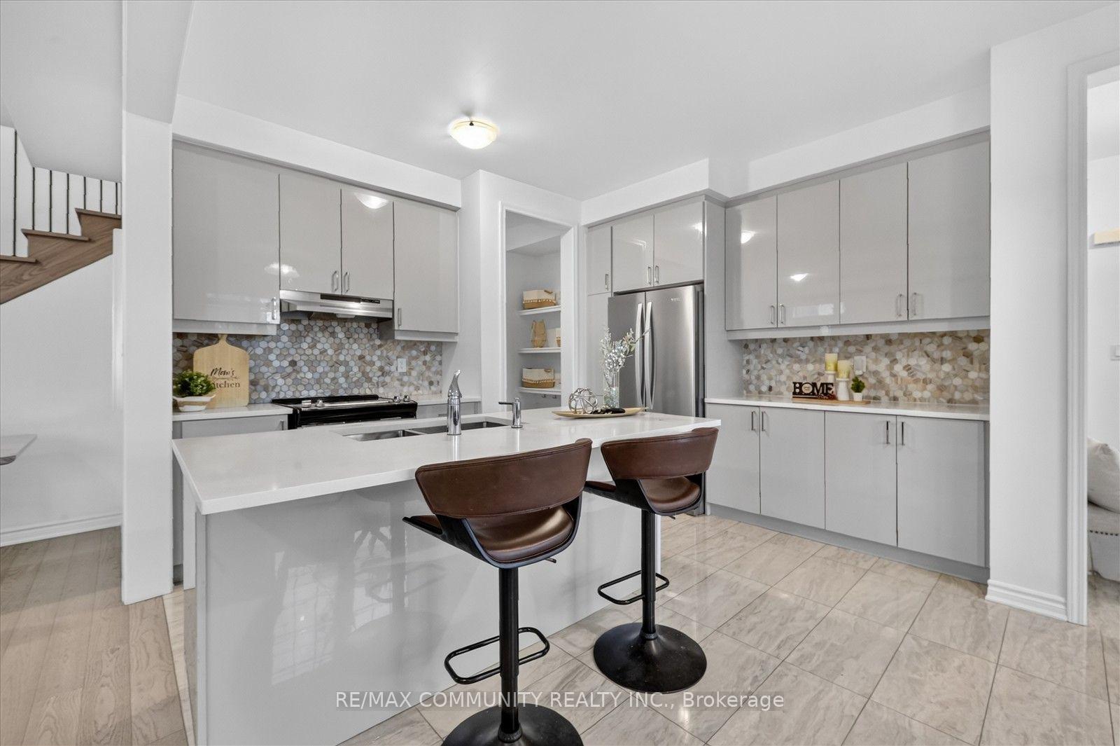 Photo 13 of 3001 Hollyberry Trail, Pickering, Rural Pickering — HOMEH