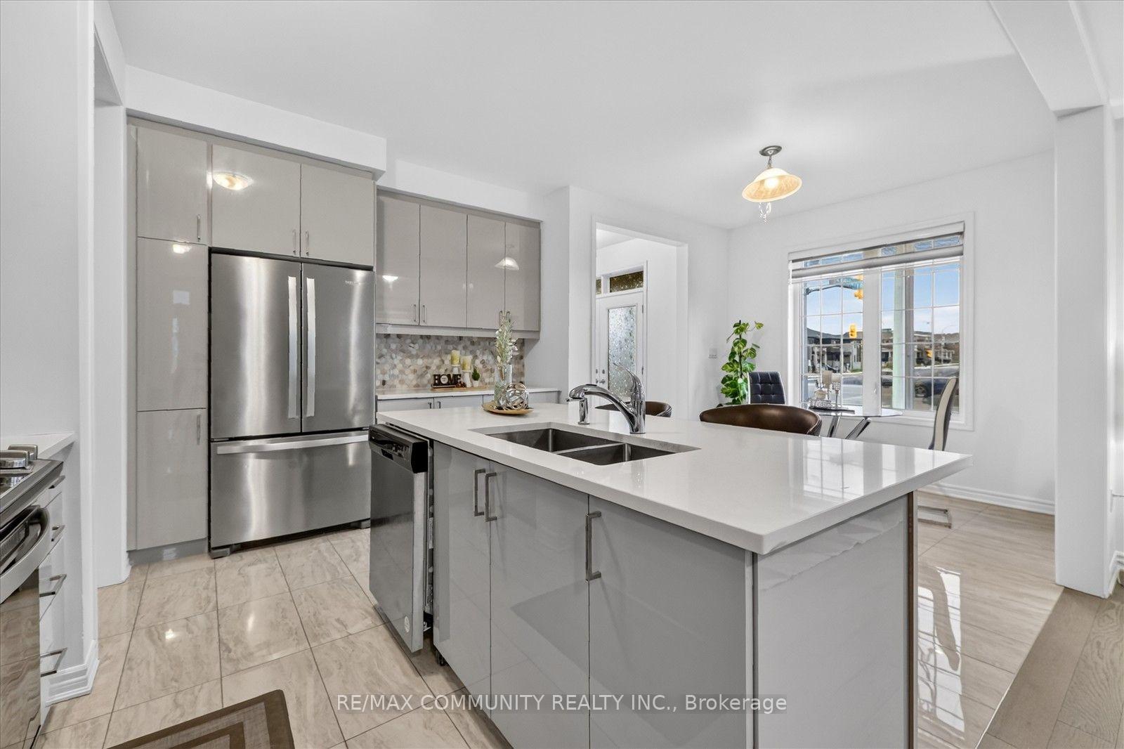 Photo 17 of 3001 Hollyberry Trail, Pickering, Rural Pickering — HOMEH