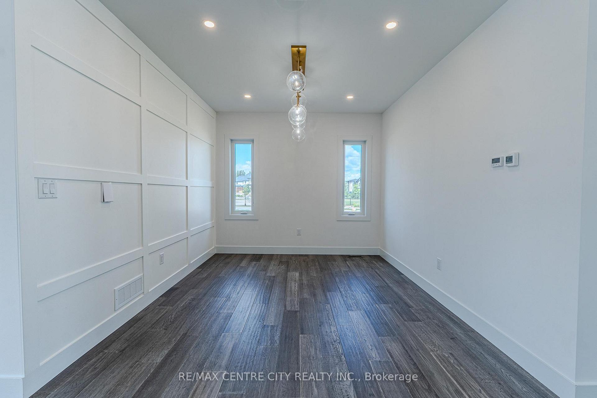 Photo 12 of 7290 Silver Creek Circle, London, South V — HOMEH