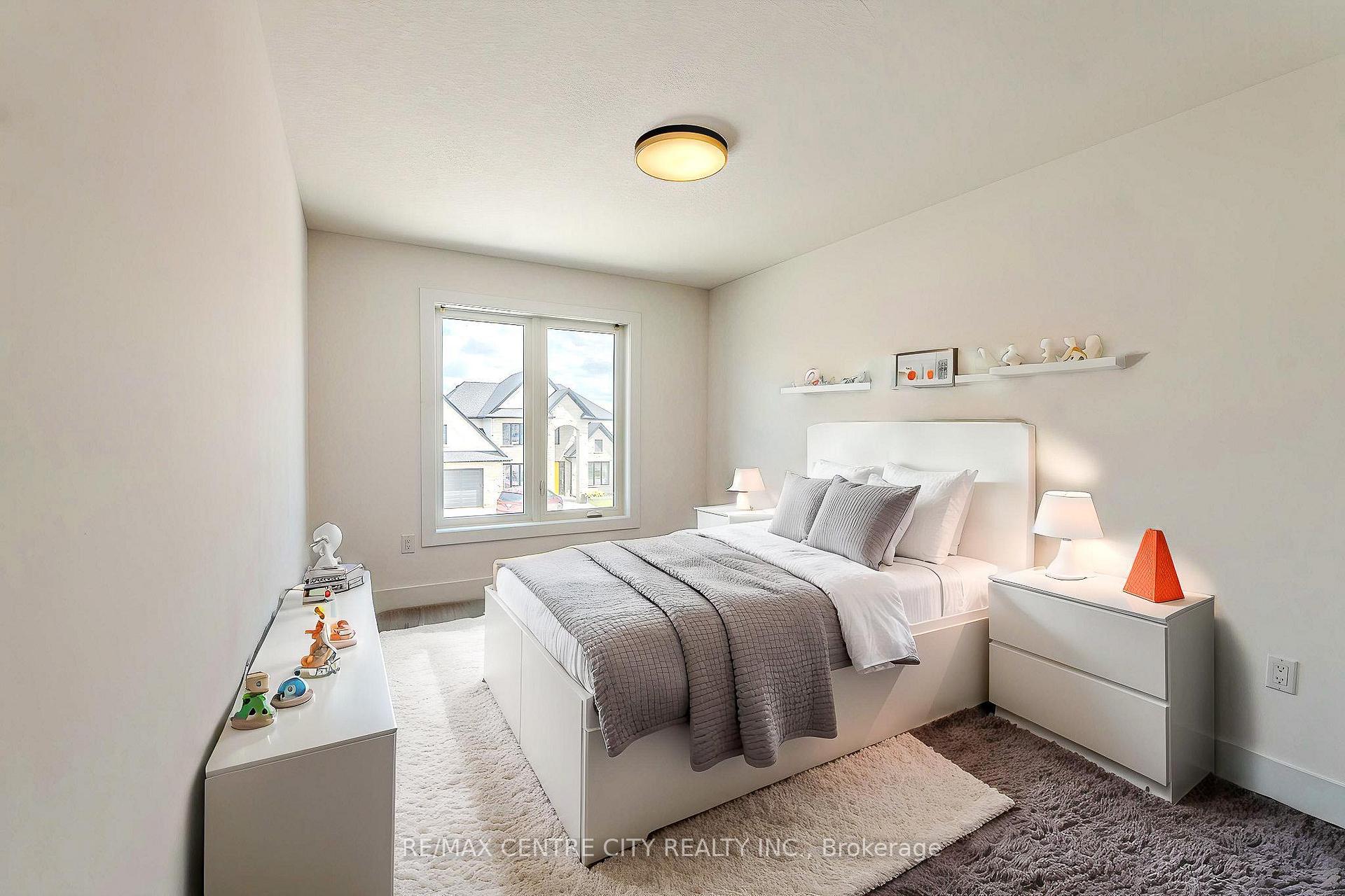 Photo 30 of 7290 Silver Creek Circle, London, South V — HOMEH