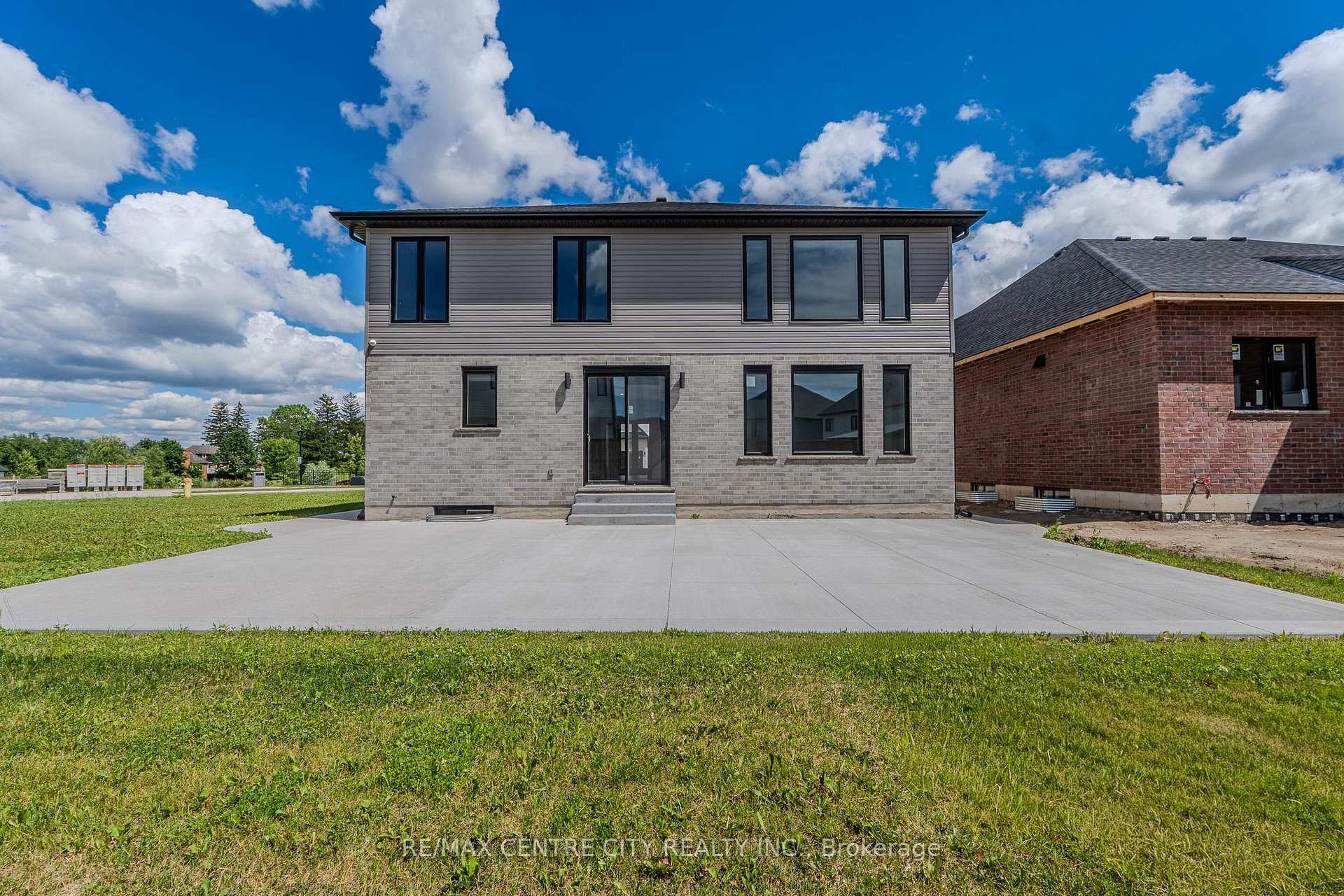 Photo 40 of 7290 Silver Creek Circle, London, South V — HOMEH