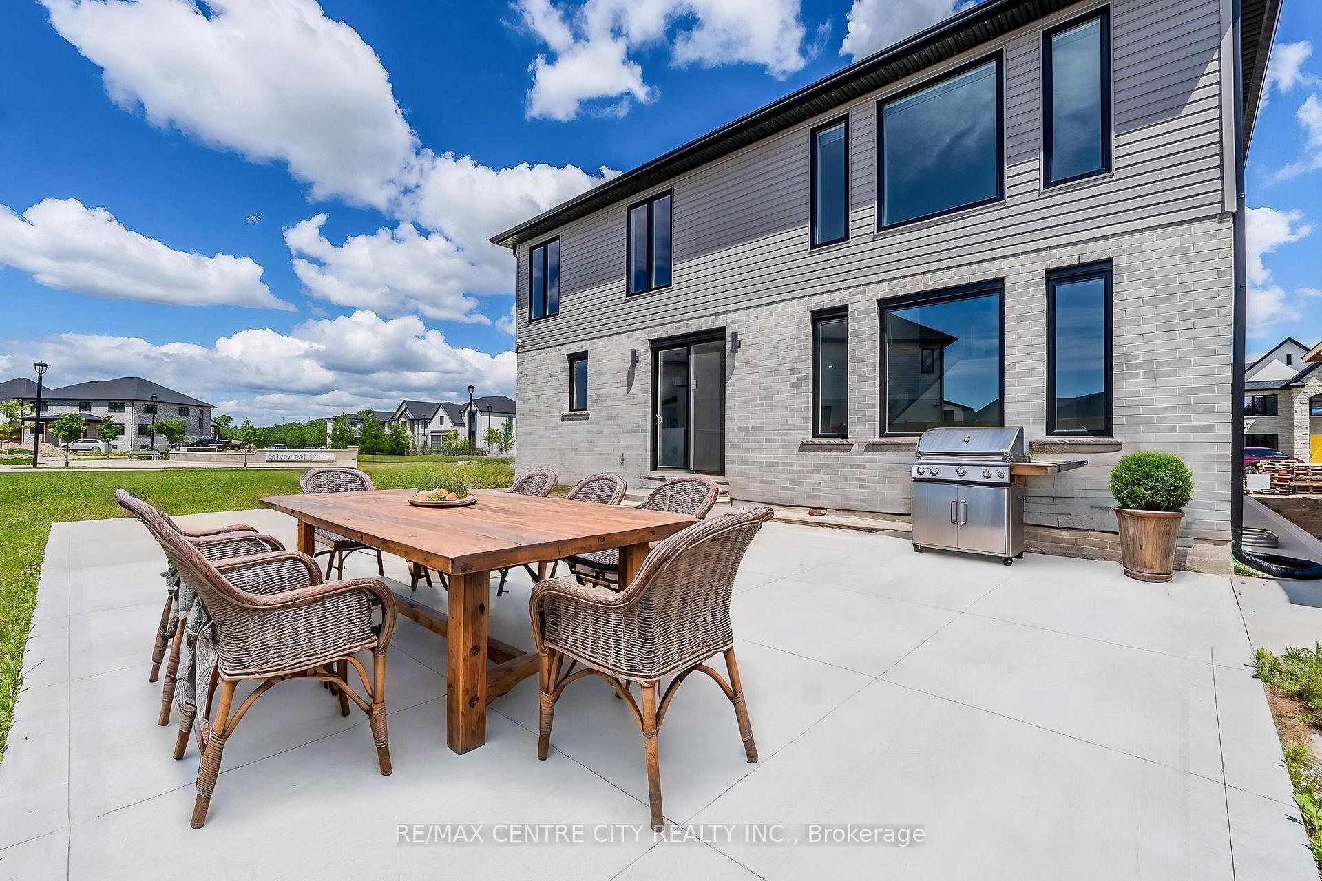Photo 41 of 7290 Silver Creek Circle, London, South V — HOMEH