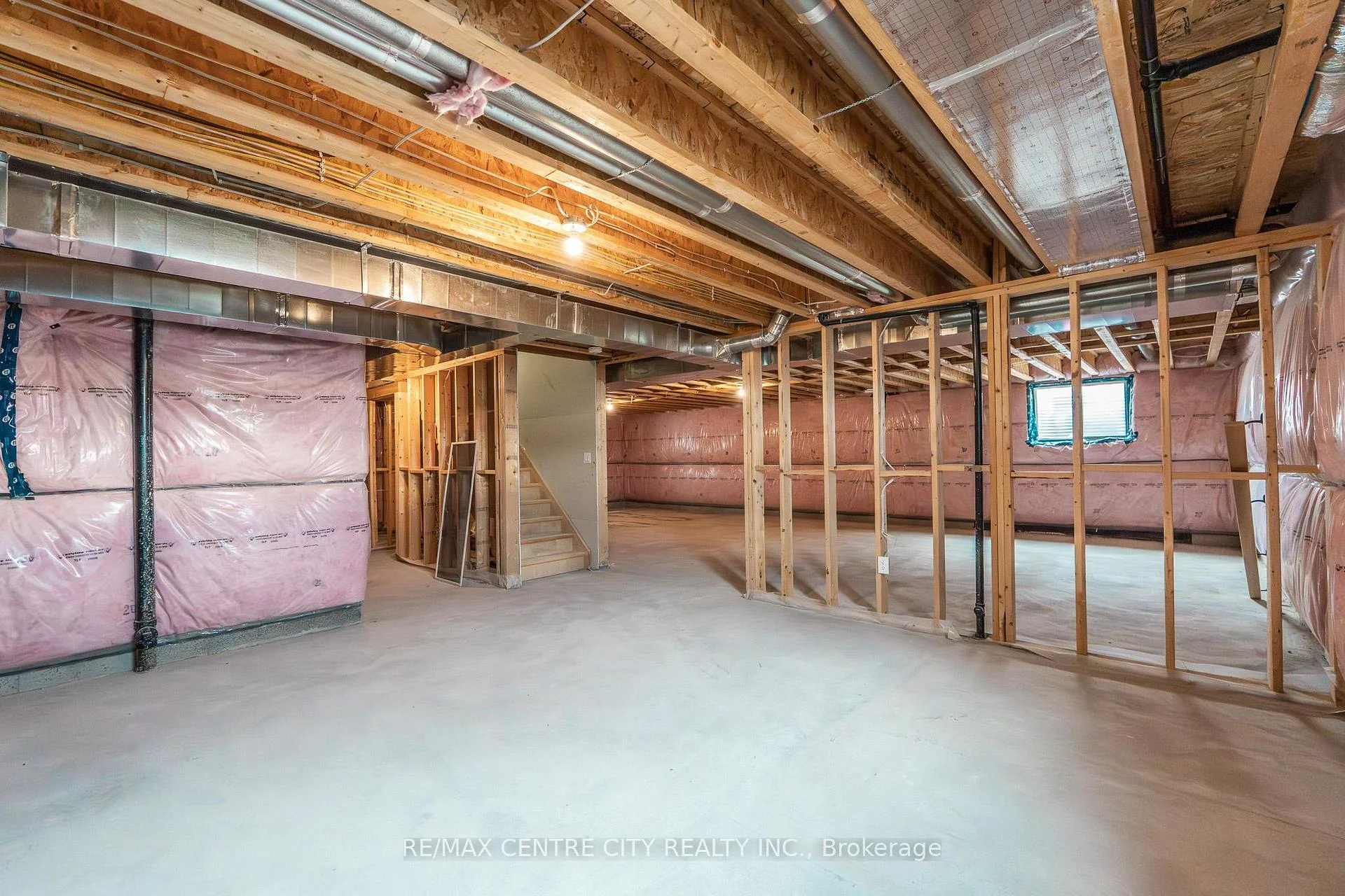 Photo 42 of 7290 Silver Creek Circle, London, South V — HOMEH