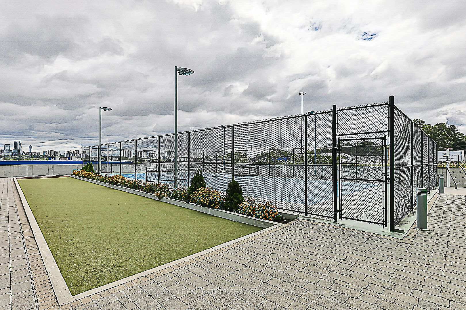 Photo 9 of Unit 911, 25 Mcmahon Drive, North York, Bayview Village — HOMEH