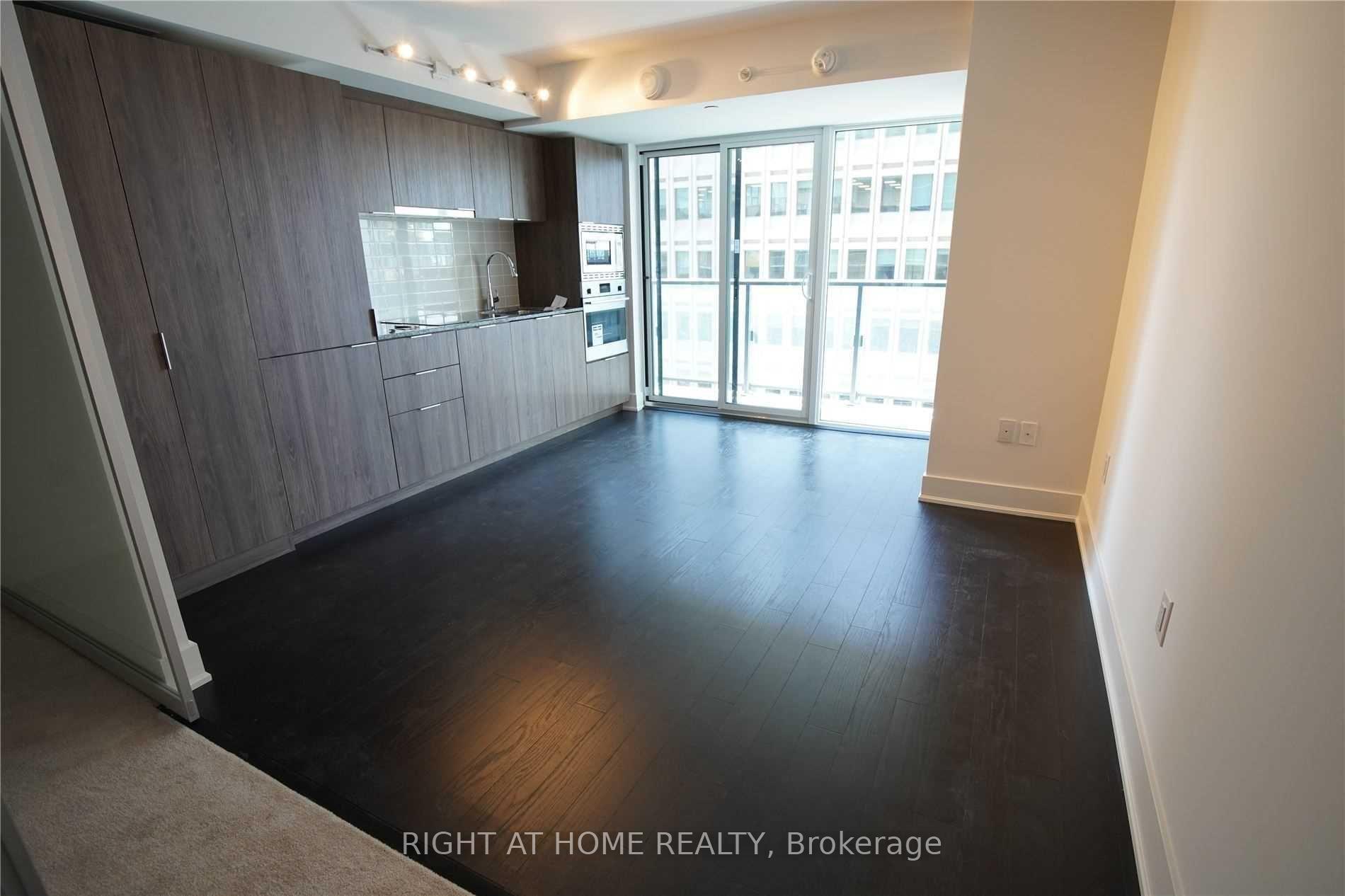 Photo 9 of Unit 1612, 955 Bay Street, Toronto, Bay Street Corridor — HOMEH